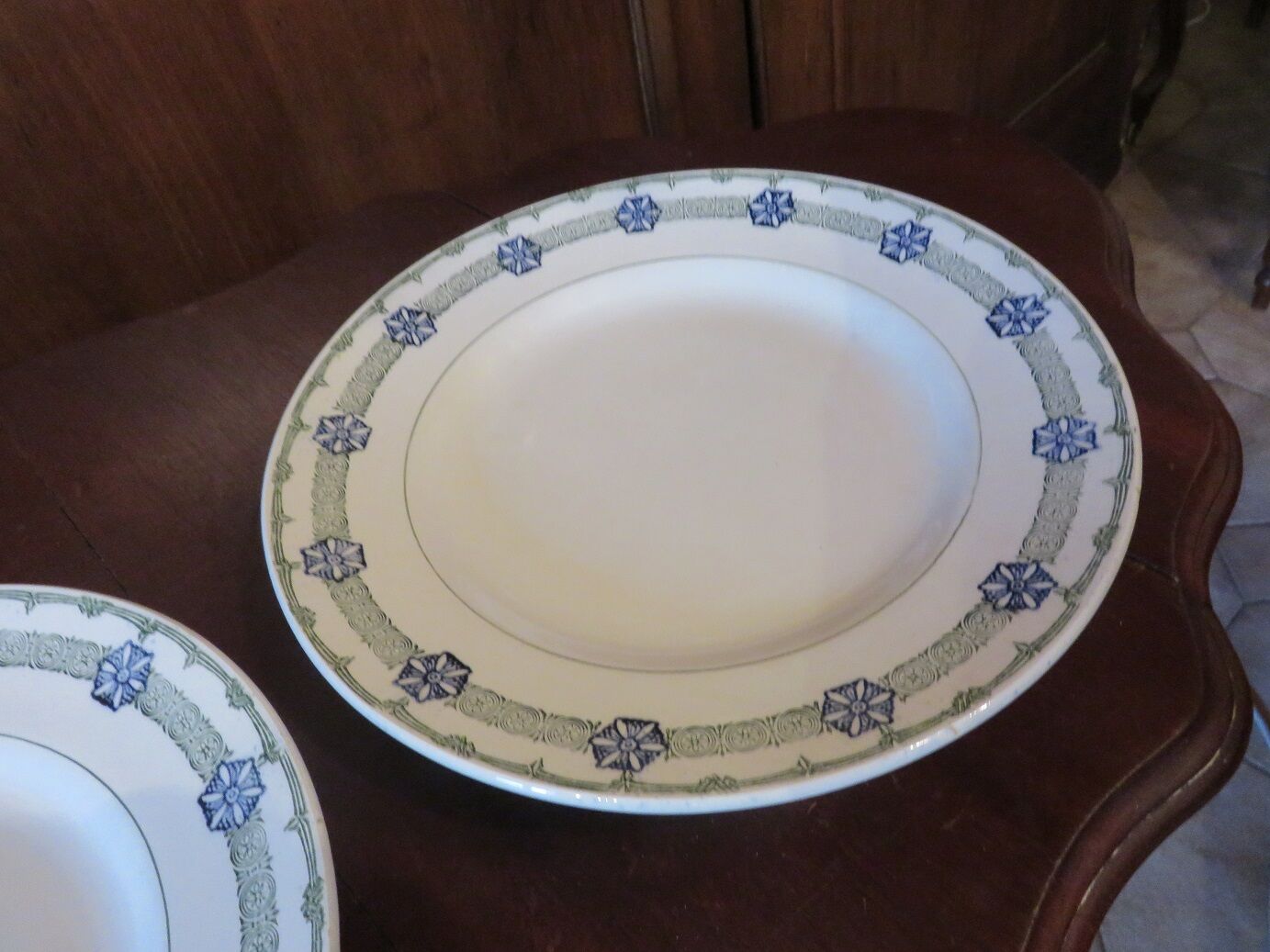 Duo of plates mounted St Amand