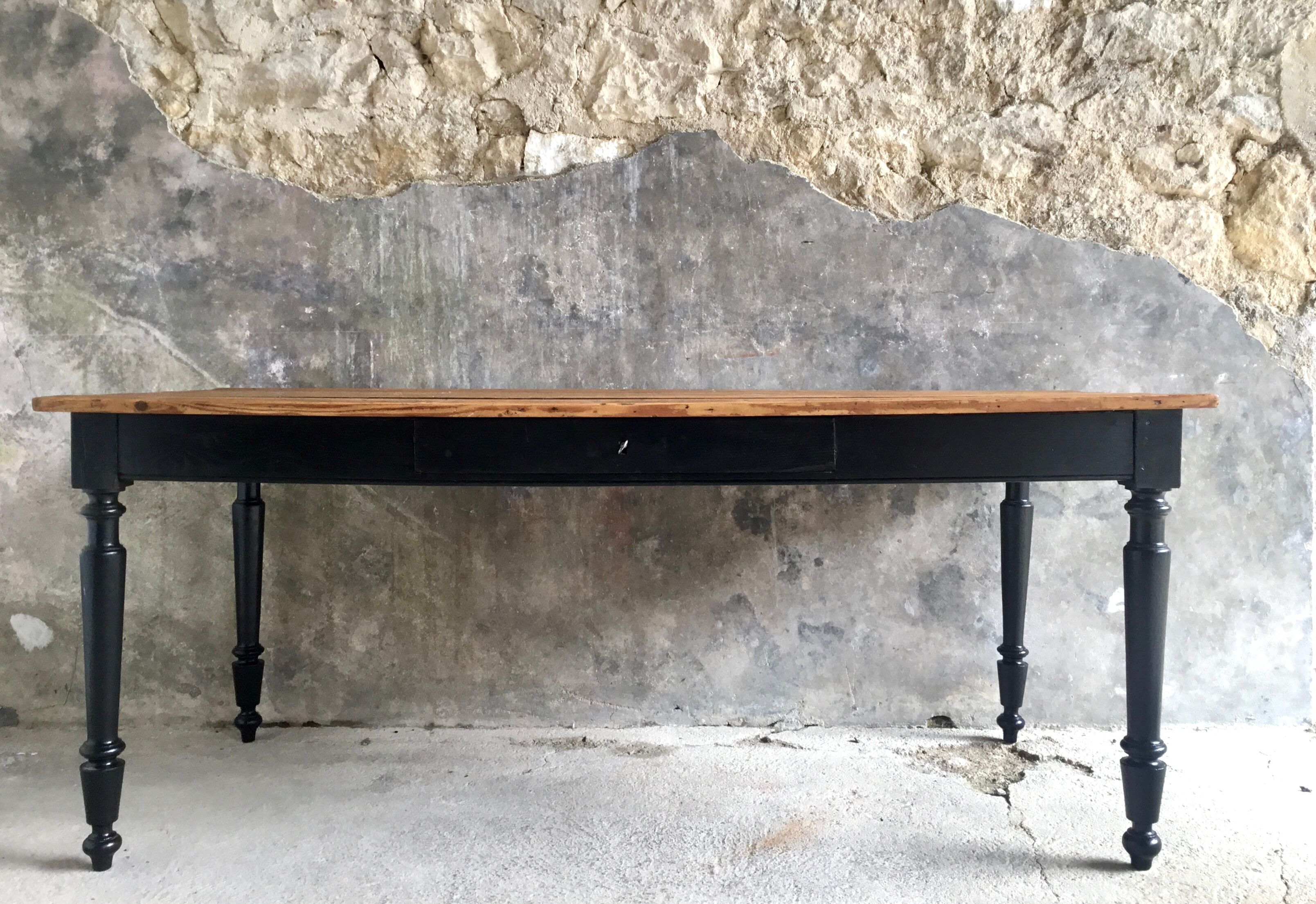 Large farmhouse table 180 cm feet turned - early twentieth