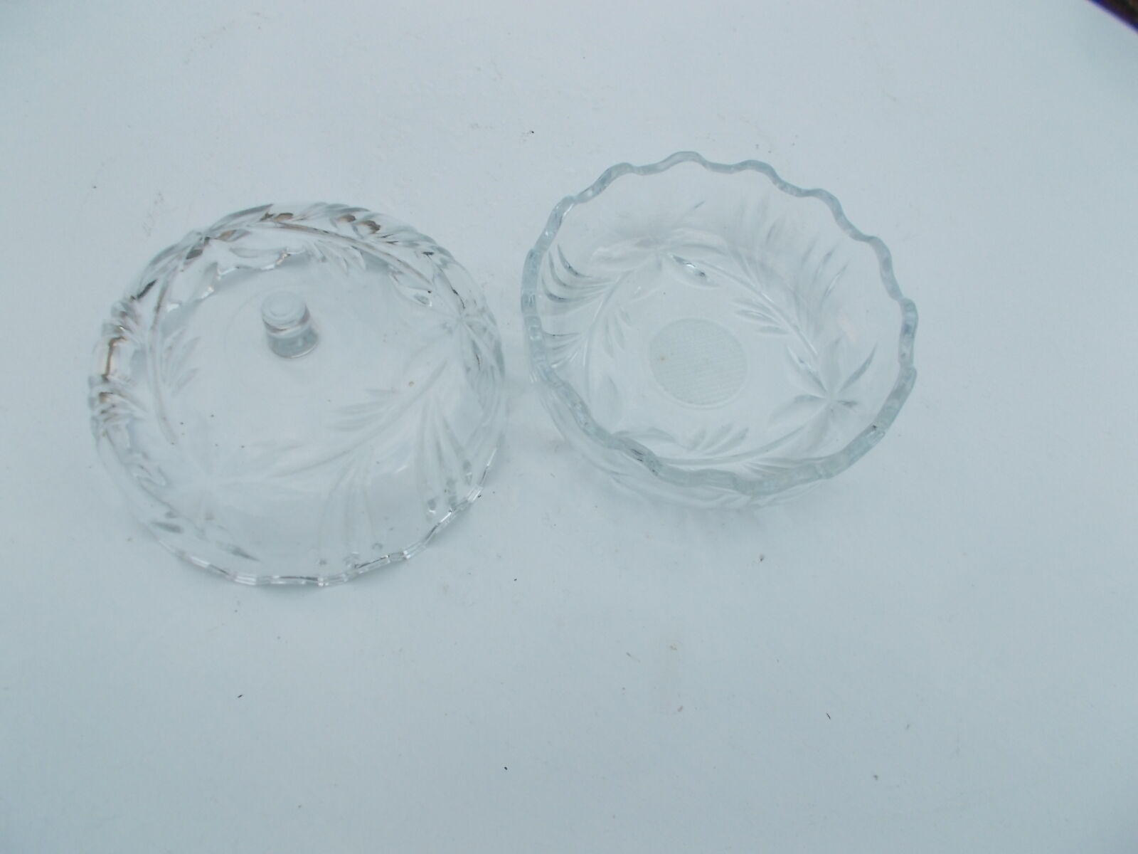 Bonbonnière verre moulé