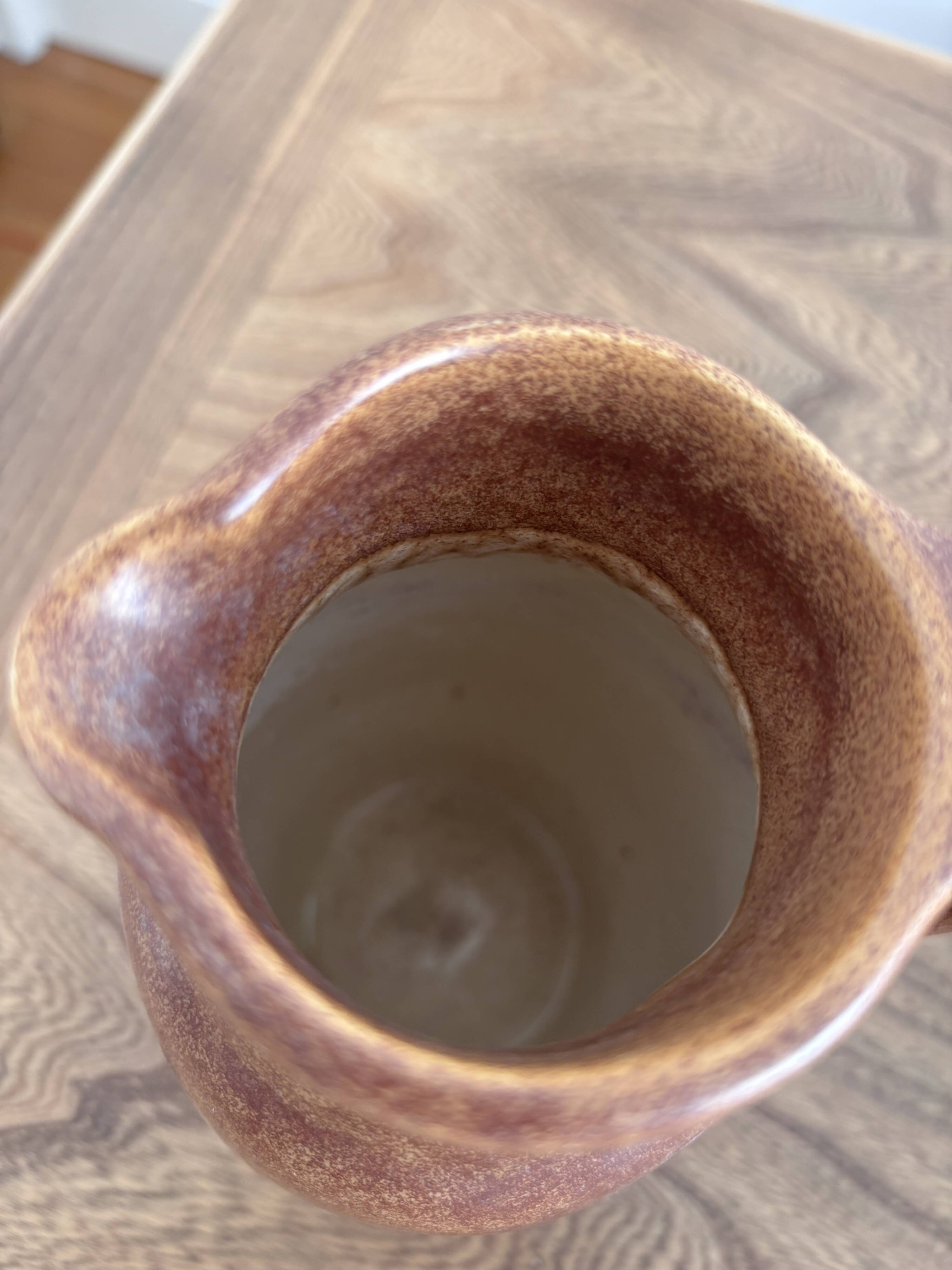Brown speckled ceramic pitcher Max Idlas