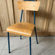 Chaise d'école vintage rénovée