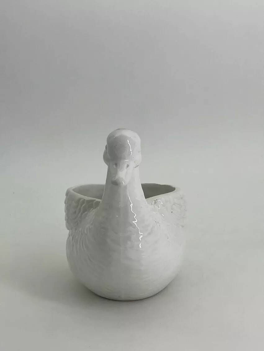 Duck-shaped ceramic pot holder