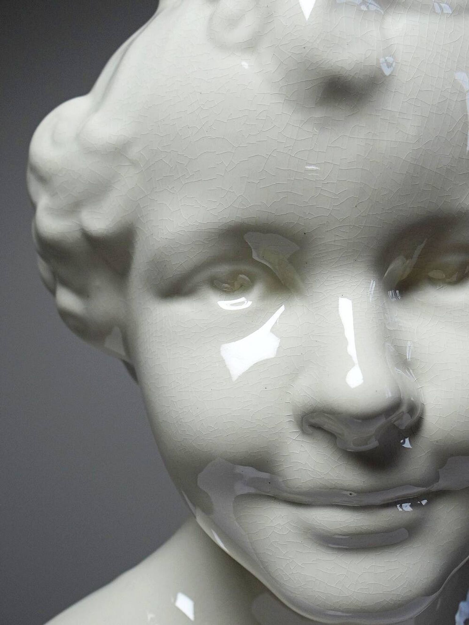 Very rare large faience bust from Sarreguemines, antique Art Deco.