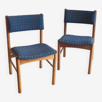 Chaises de style scandinave en bois et tissus - années 60/70