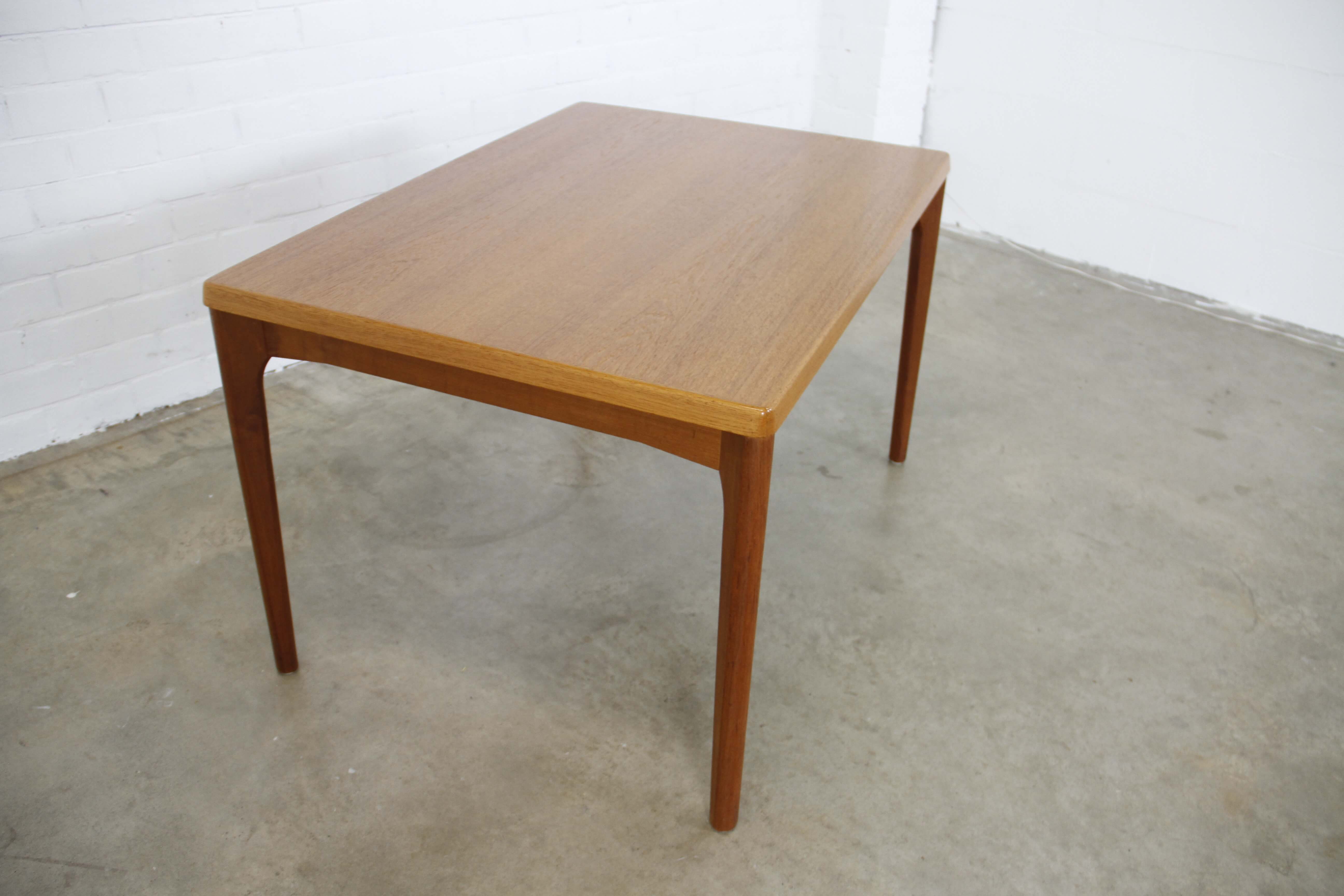 Extendable table by Henning Kjærnulf for Vejle Stolefabrik