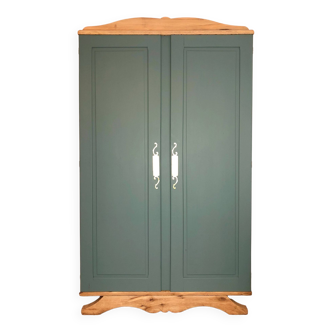 Armoire penderie vintage, en chêne massif, Vert Céladon