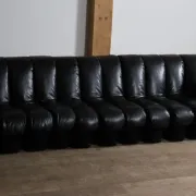 De Sede DS 600 “Non-Stop” sectional black leather sofa by Heinz Ulrich, Ueli Berger and Eleanora Peduzzi-Riva, 1970s