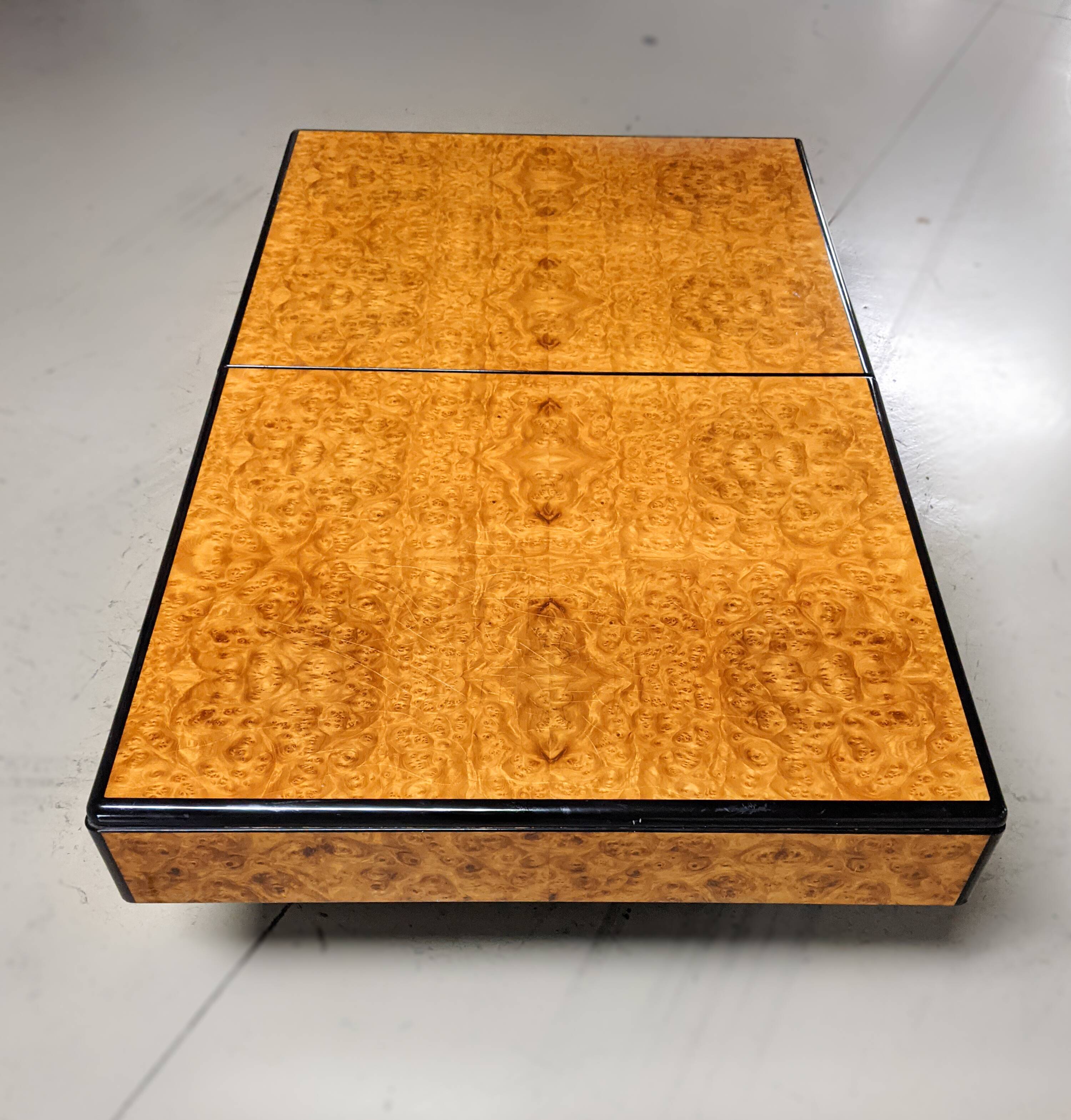Table basse bar cocktail intégré en loupe d'orme vintage 1970