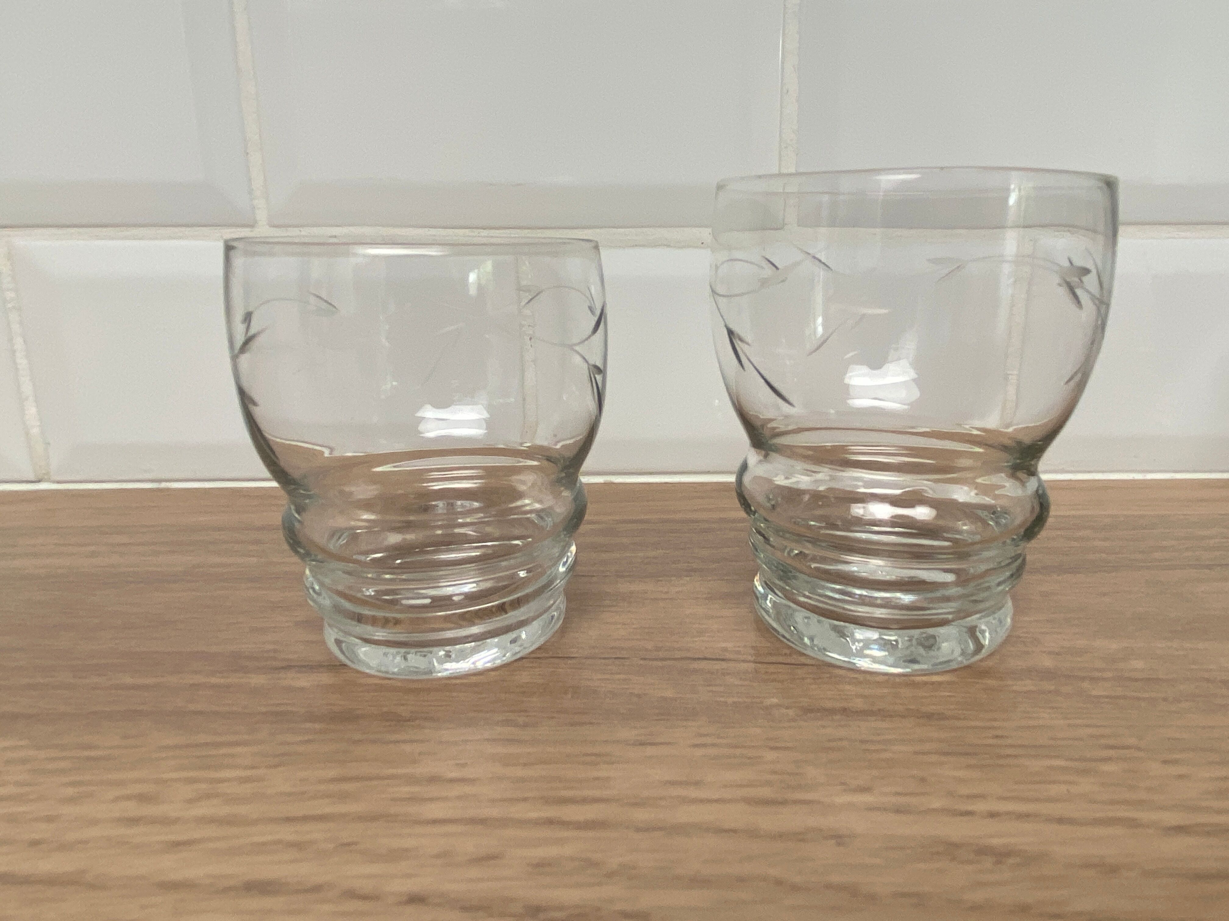 Set of 6 engraved glass wine glasses