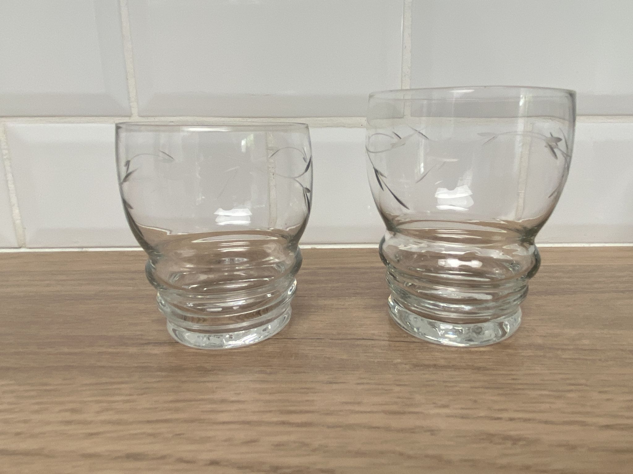 Set of 6 engraved glass wine glasses