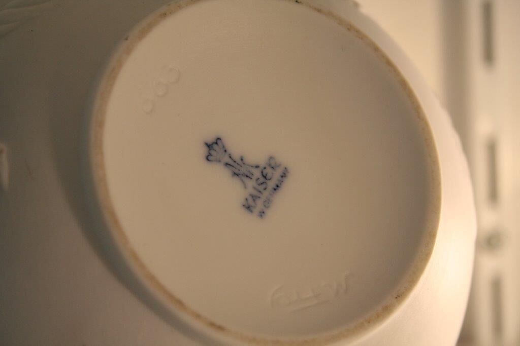 Vase kaiser M.Frey porcelain biscuit pattern pink pattern