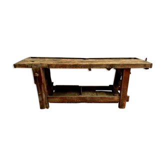 Carpenter's workbench