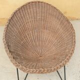 Vintage armchair in rattan feet metal