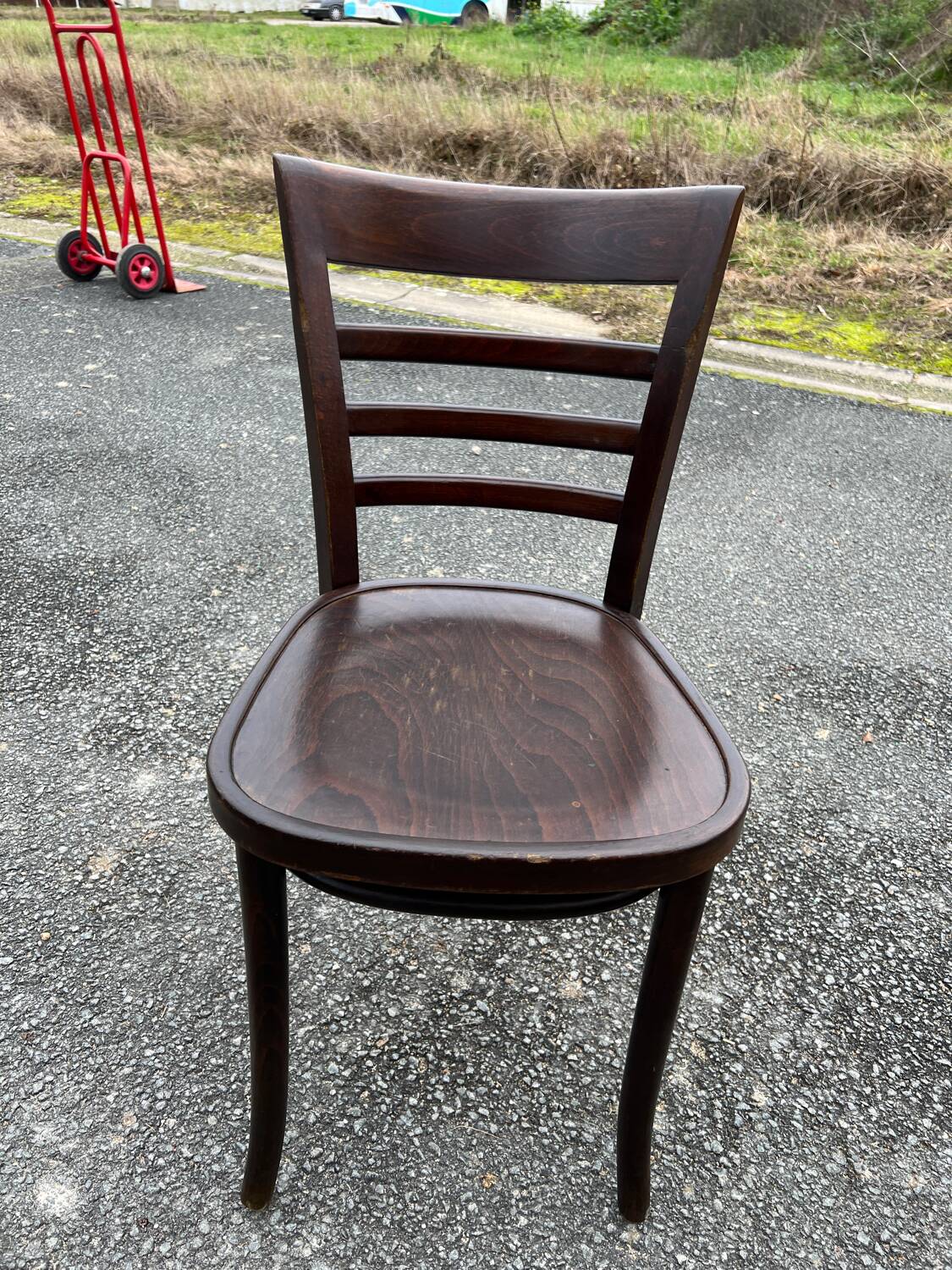 Set of 17 bistro chairs