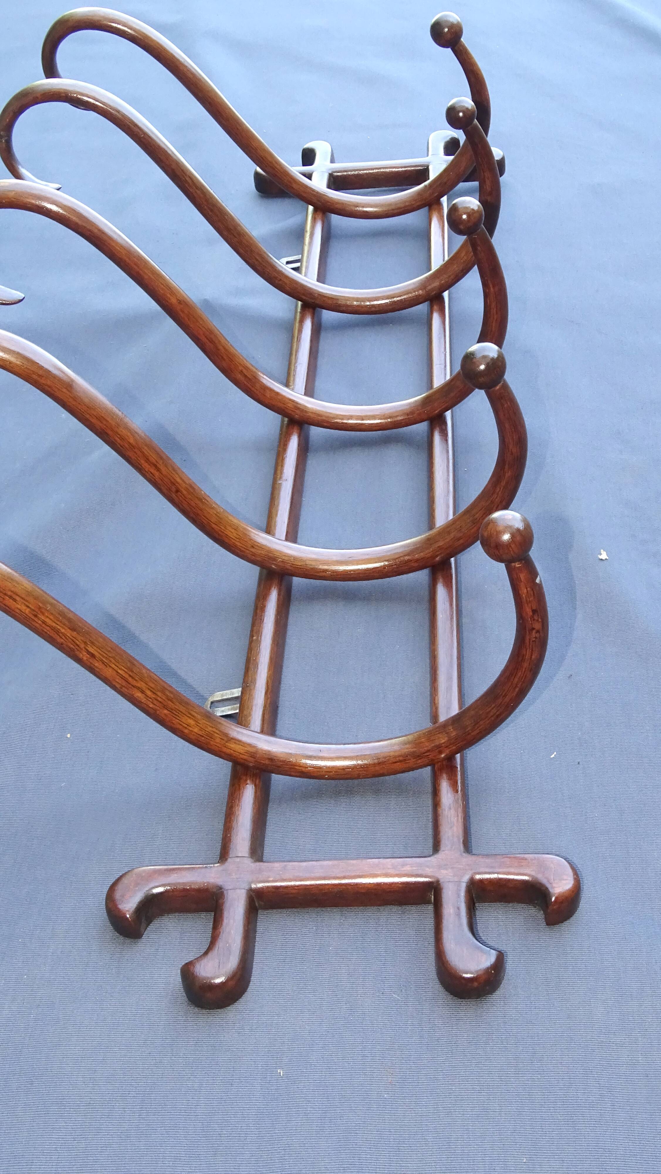 Thonet wall-mounted coat and hat rack circa 1890, 5-pointed