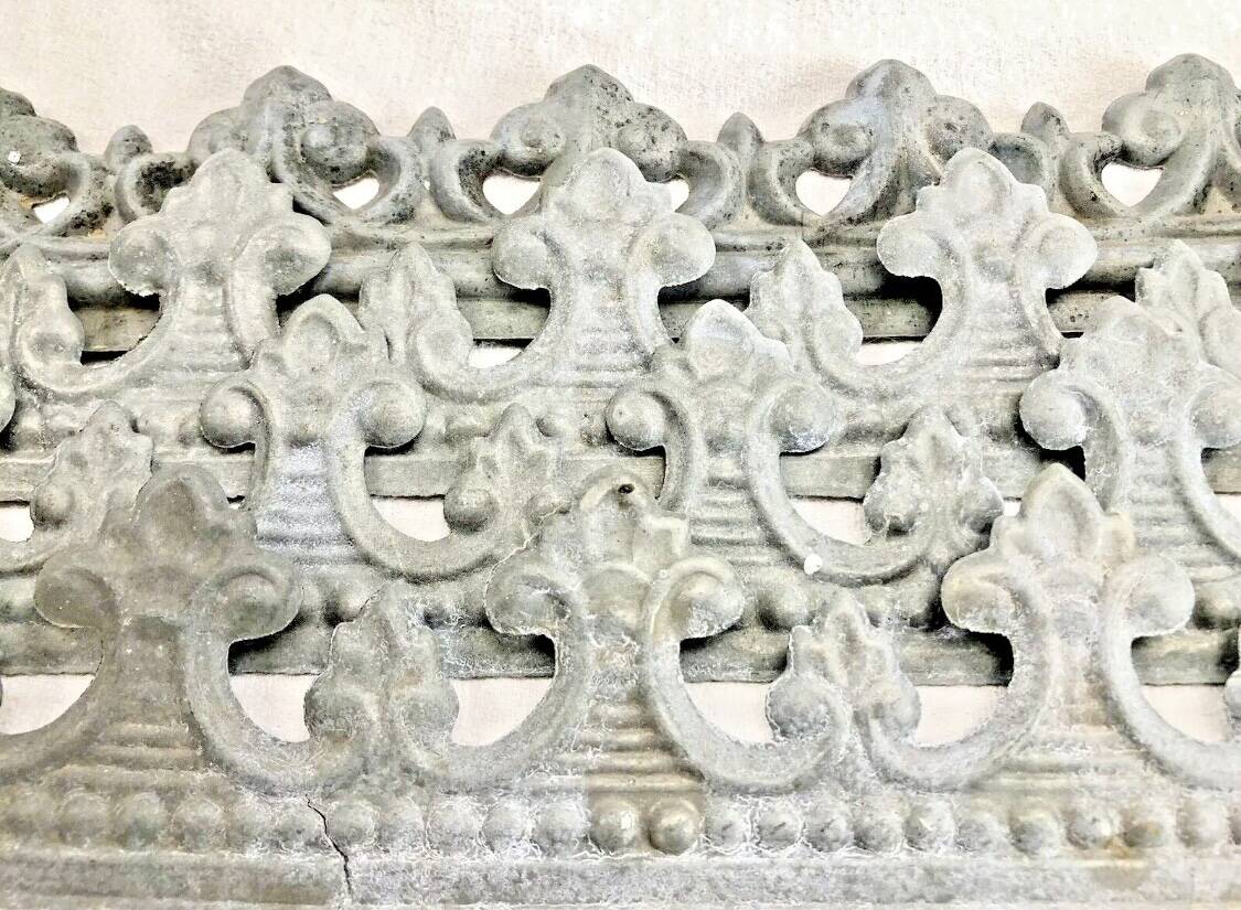 Zinc roof frieze