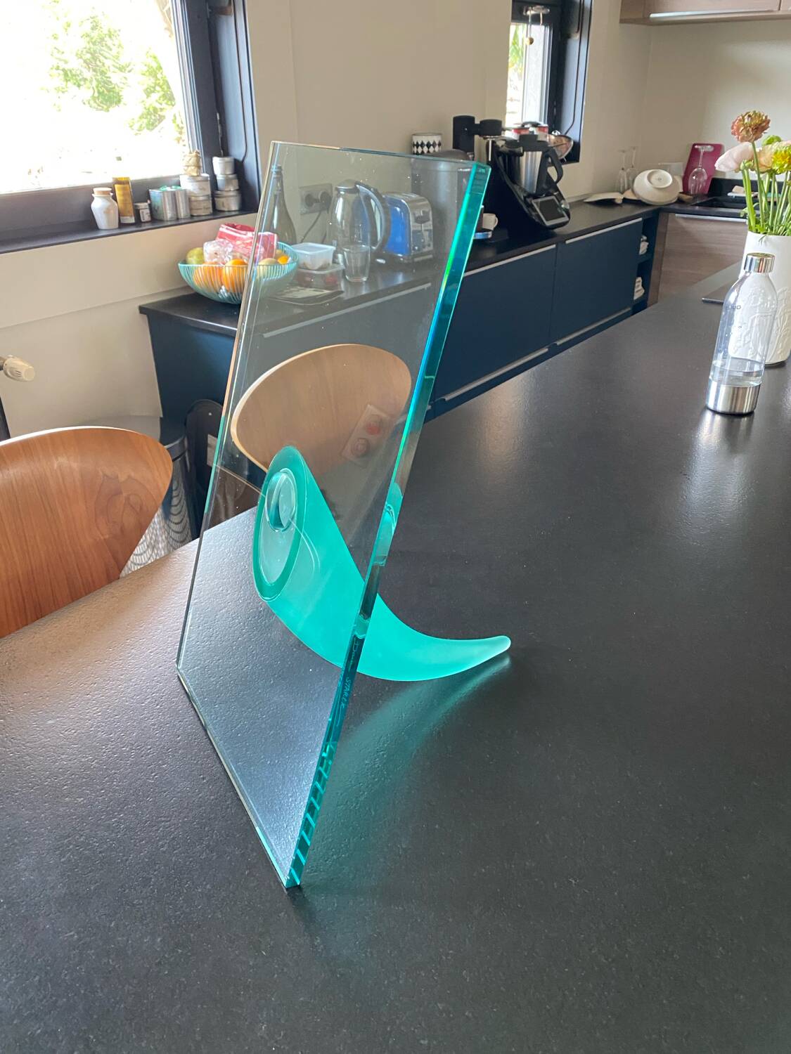 Strangeness against a wall Daum/Starck