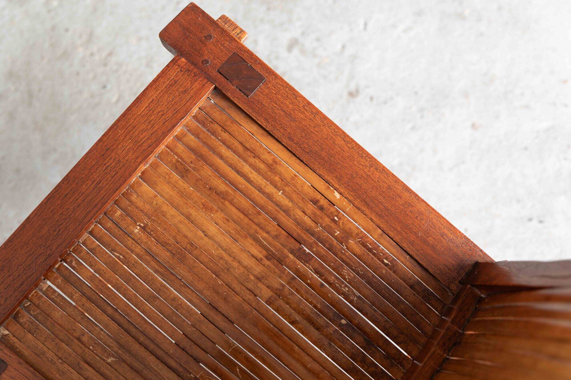 Chaises latérales javanaises