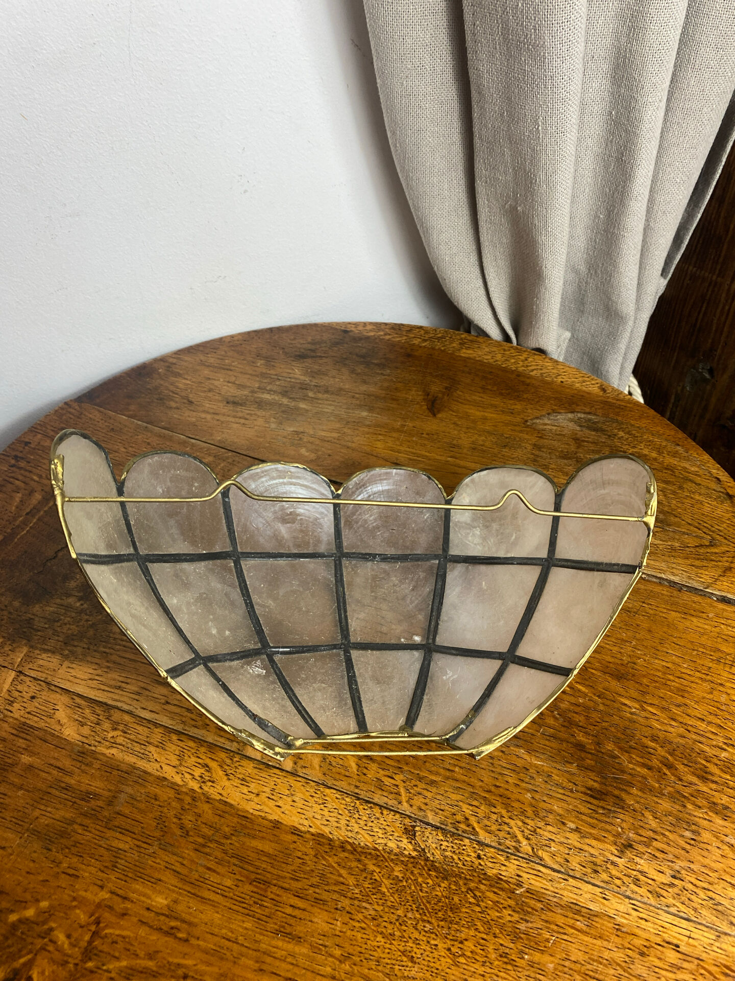 Mother-of-pearl and brass wall light