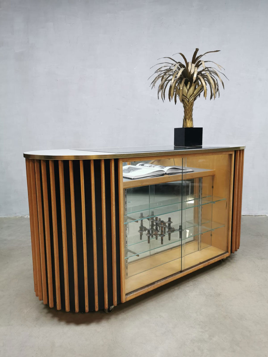 Comptoir de vitrine vintage müller & meissner