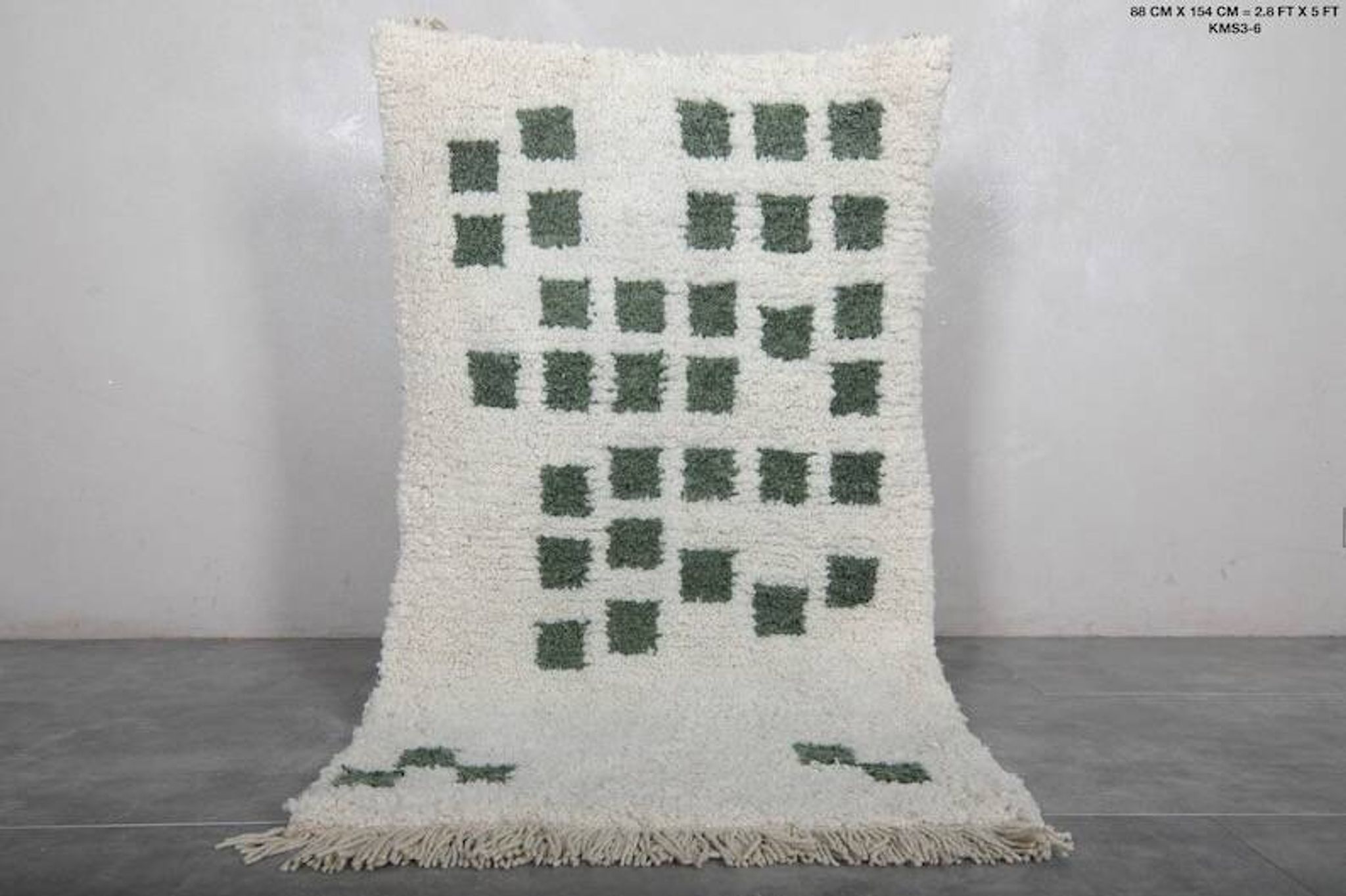 Traditional handmade pure wool rug, size 150 x 250 cm