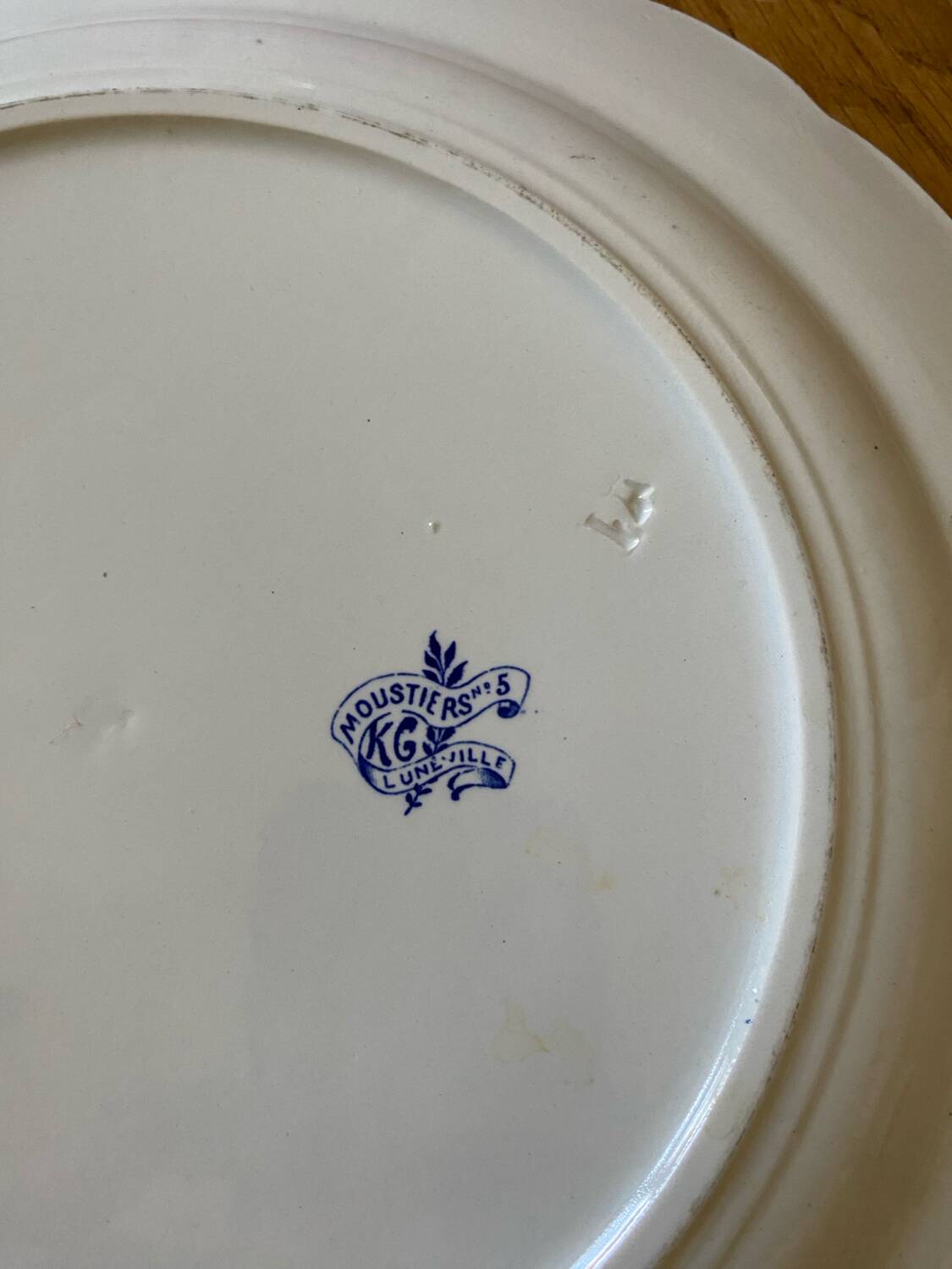 Moustiers LUNEVILLE dish