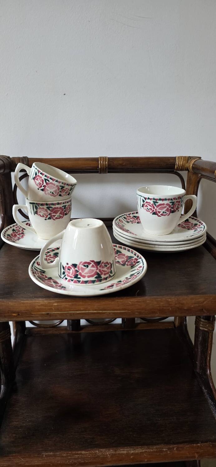 Tasses à café Art Déco décors de roses