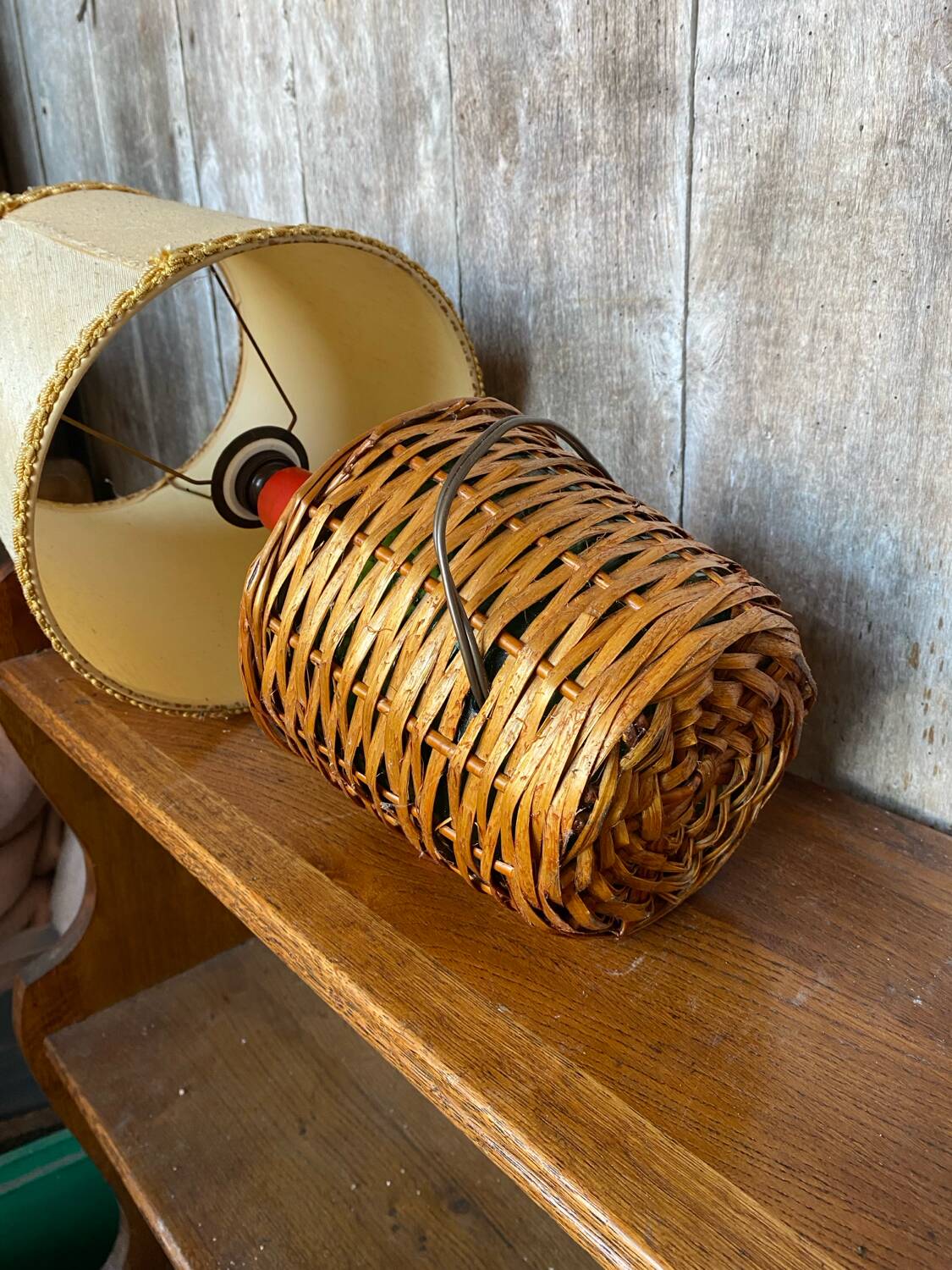 Old wicker dame jeanne lamp + beige lampshade 70's vintage