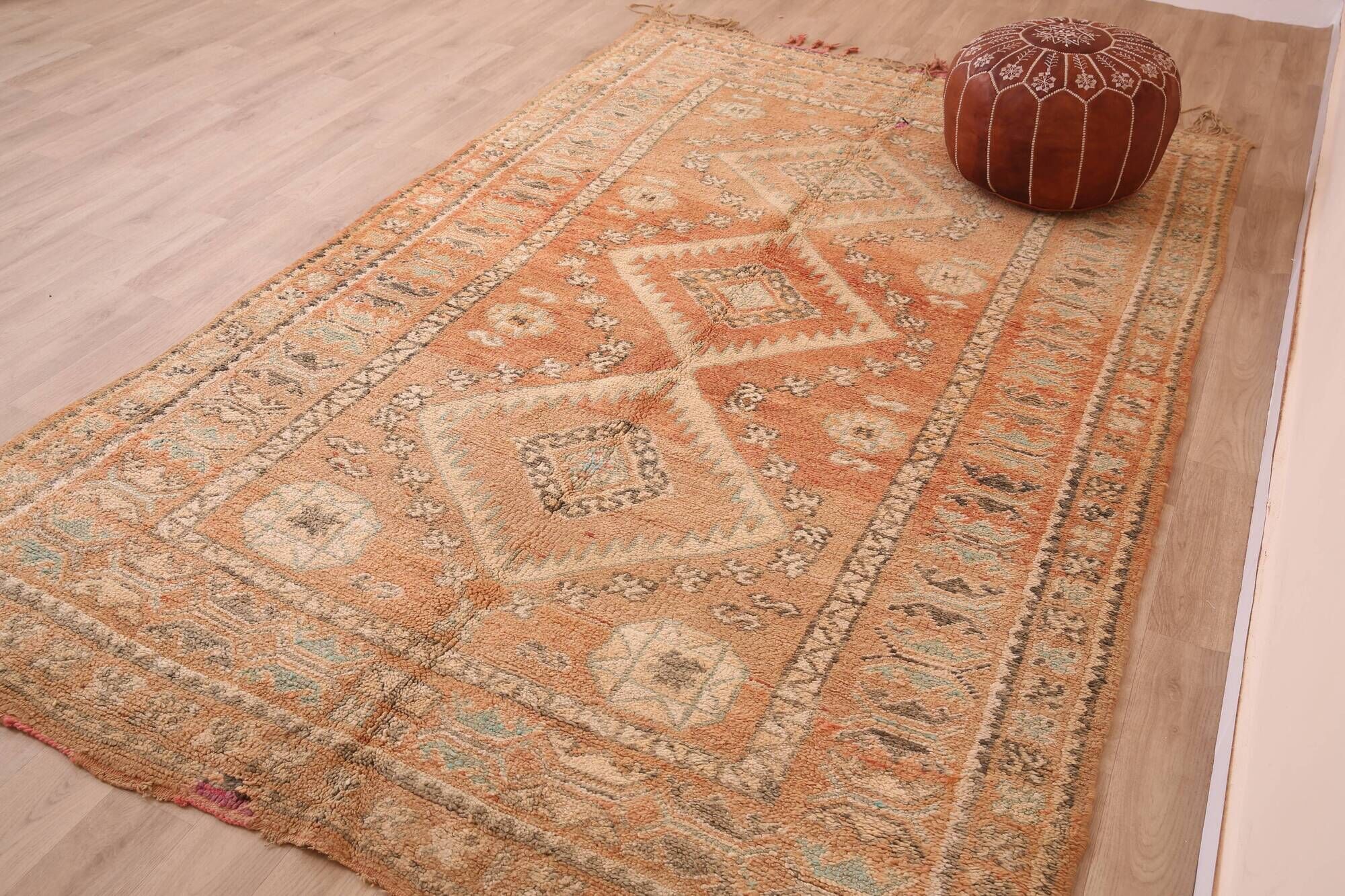 Peach Vintage Moroccan Rug 173 x 277 cm, Berber Wool Rug, Handmade Rug Boho