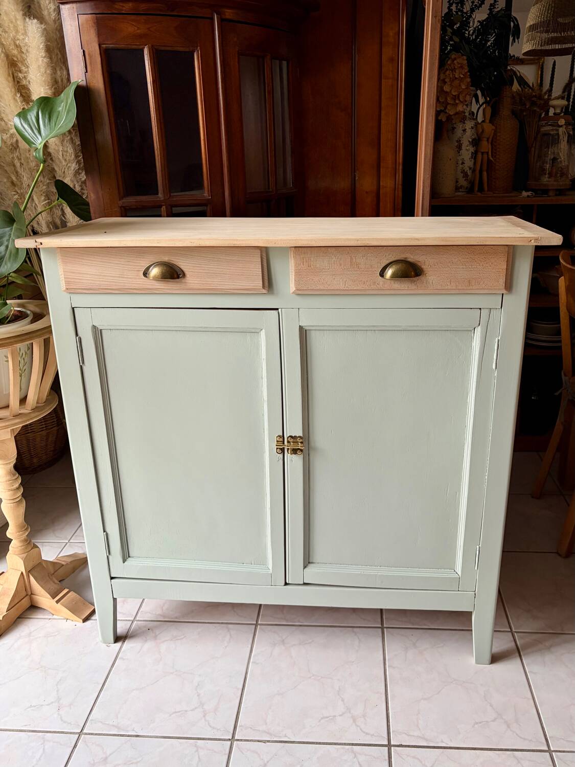 Redesigned Parisian buffet