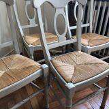 Table with solid wooden scallops and 4 chairs