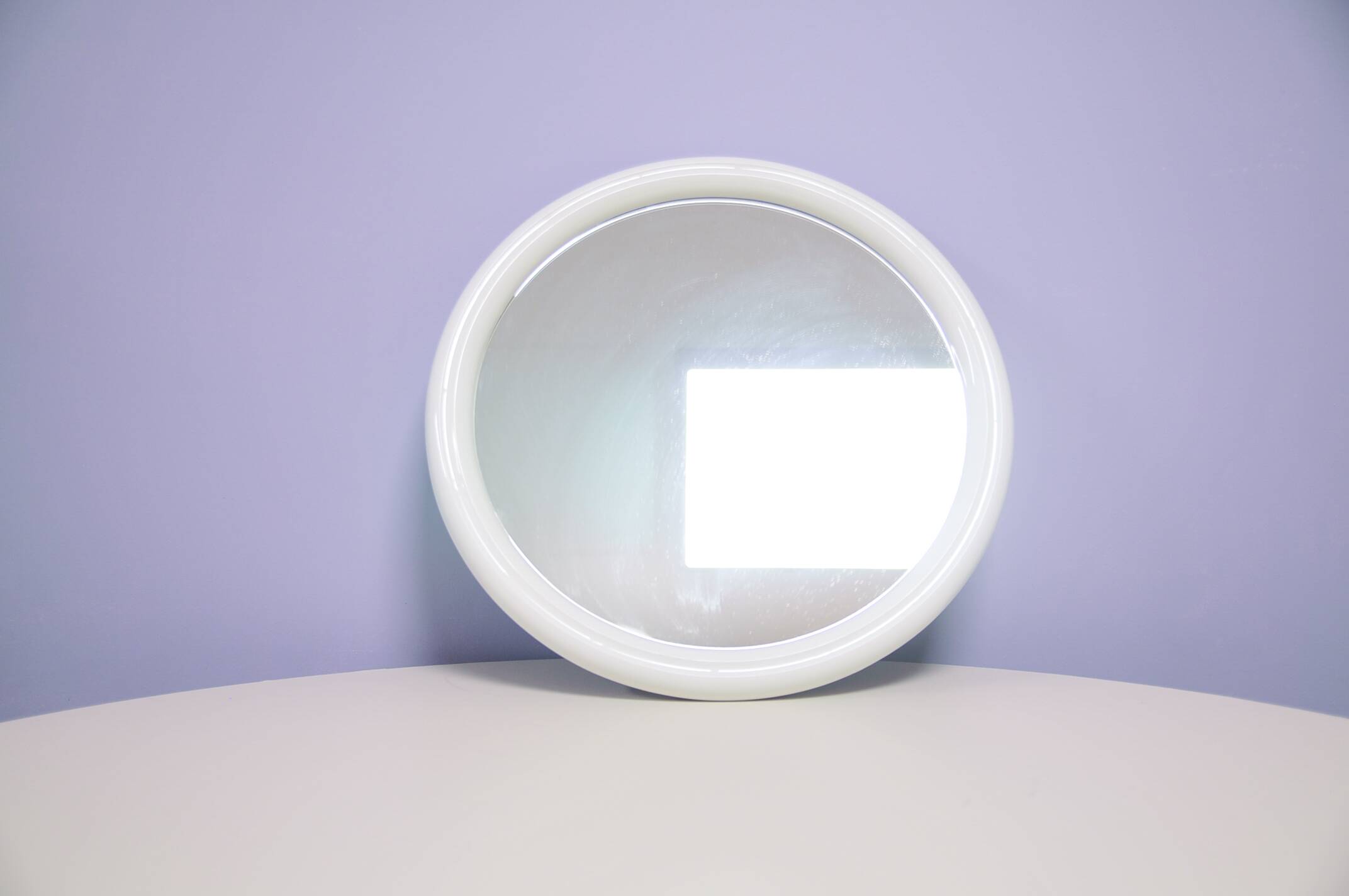 Vintage white round mirror Tiger