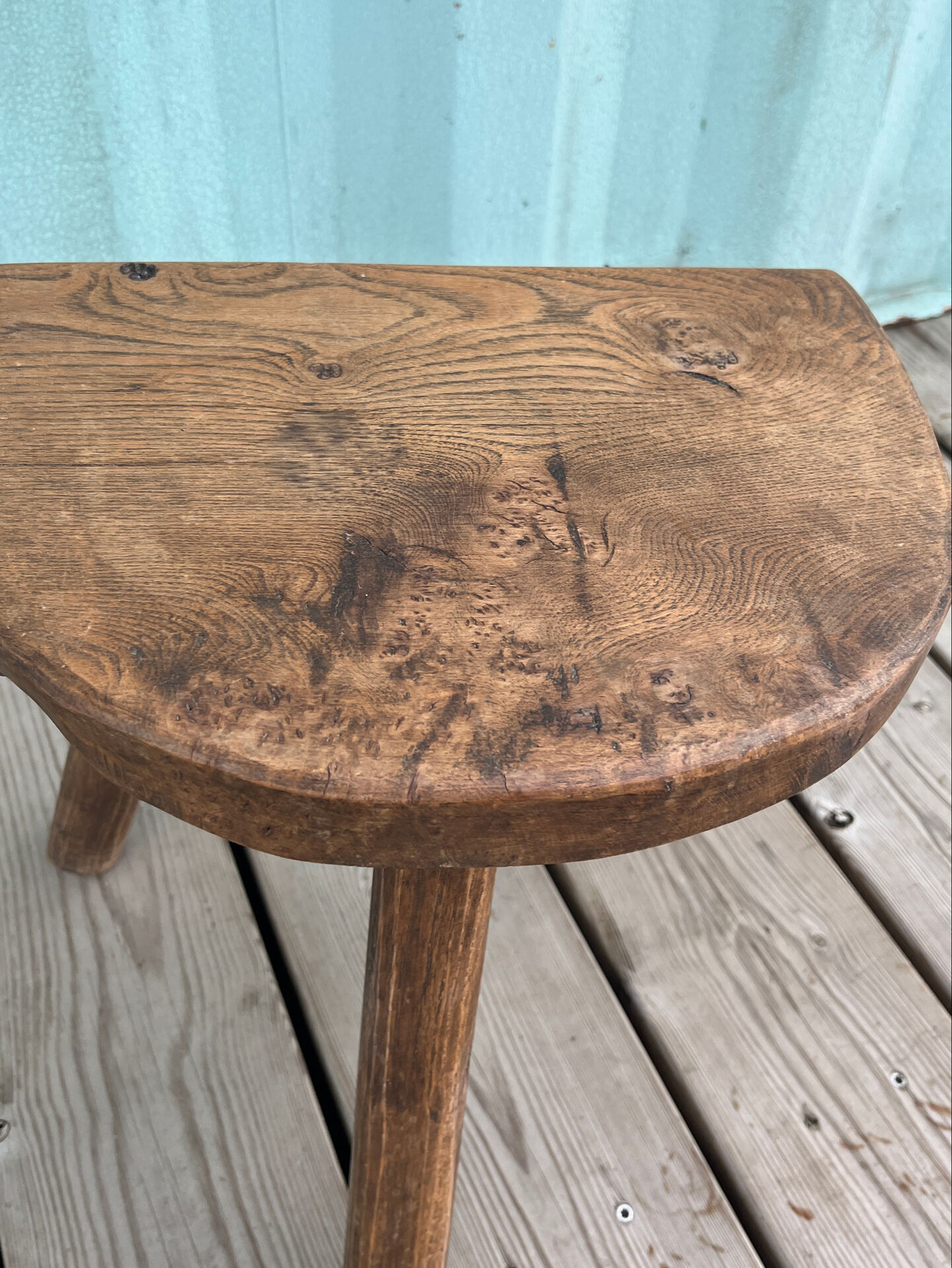 Tripod stool
