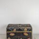 Small Norman wedding chest from the 19th century.