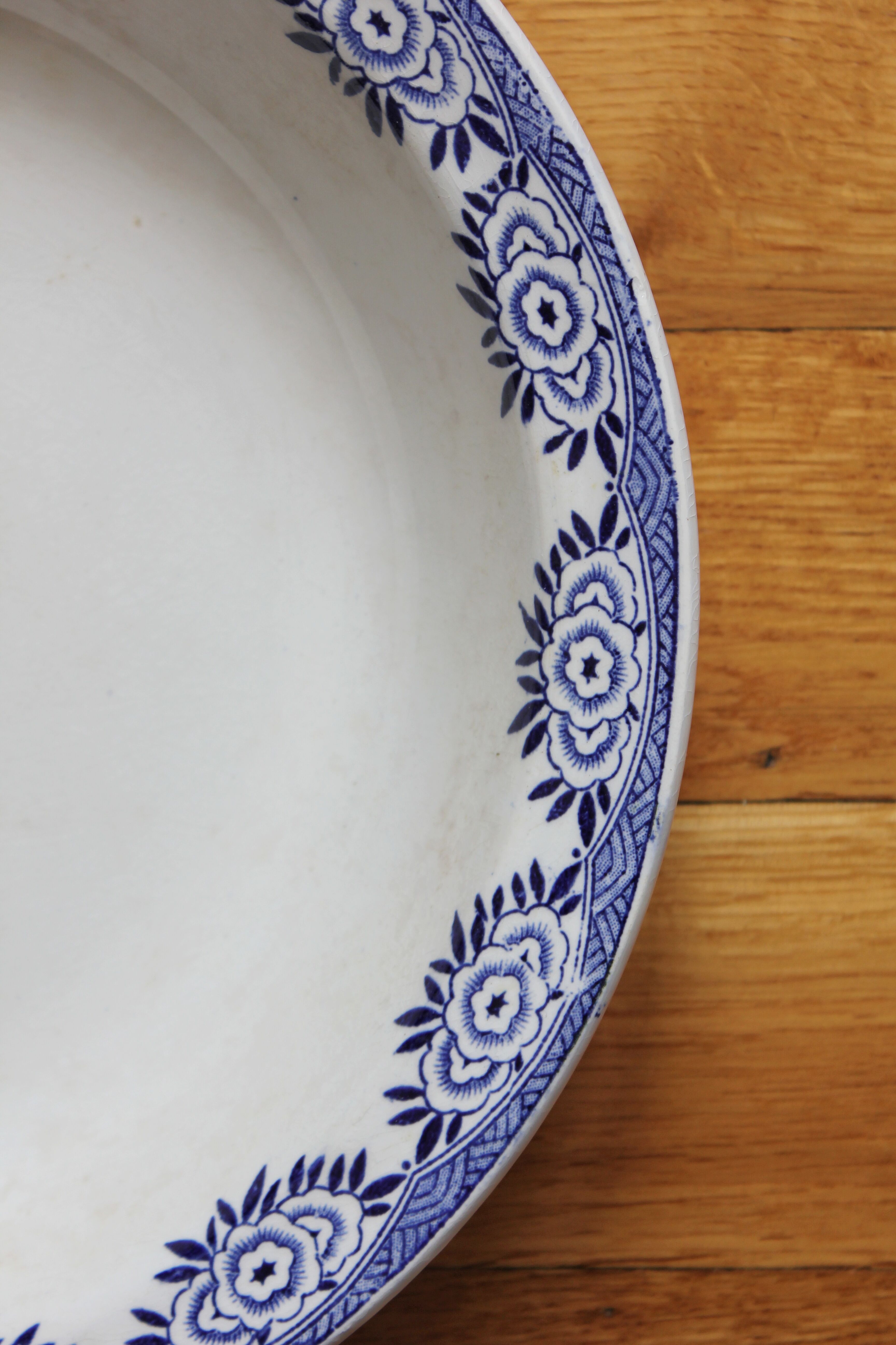 Ironware salad bowl "Capri" model Sarreguemines and Digoin art deco