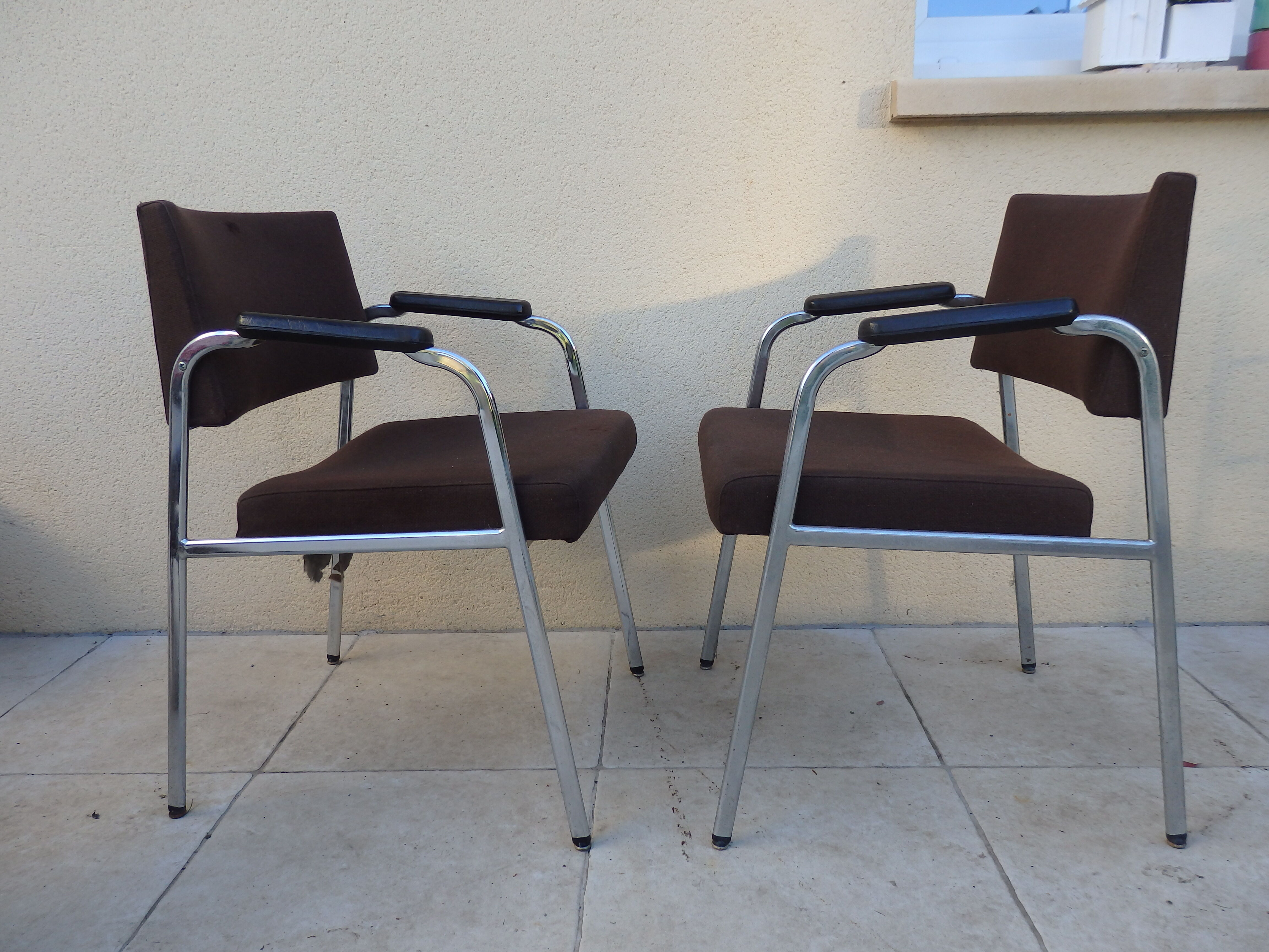 Paire de fauteuils conférence vintage