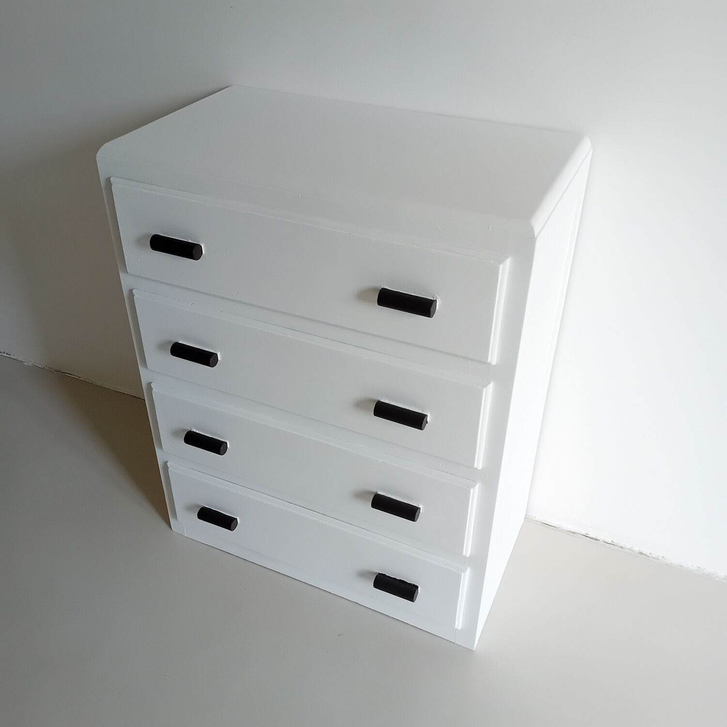 60s chest of drawers