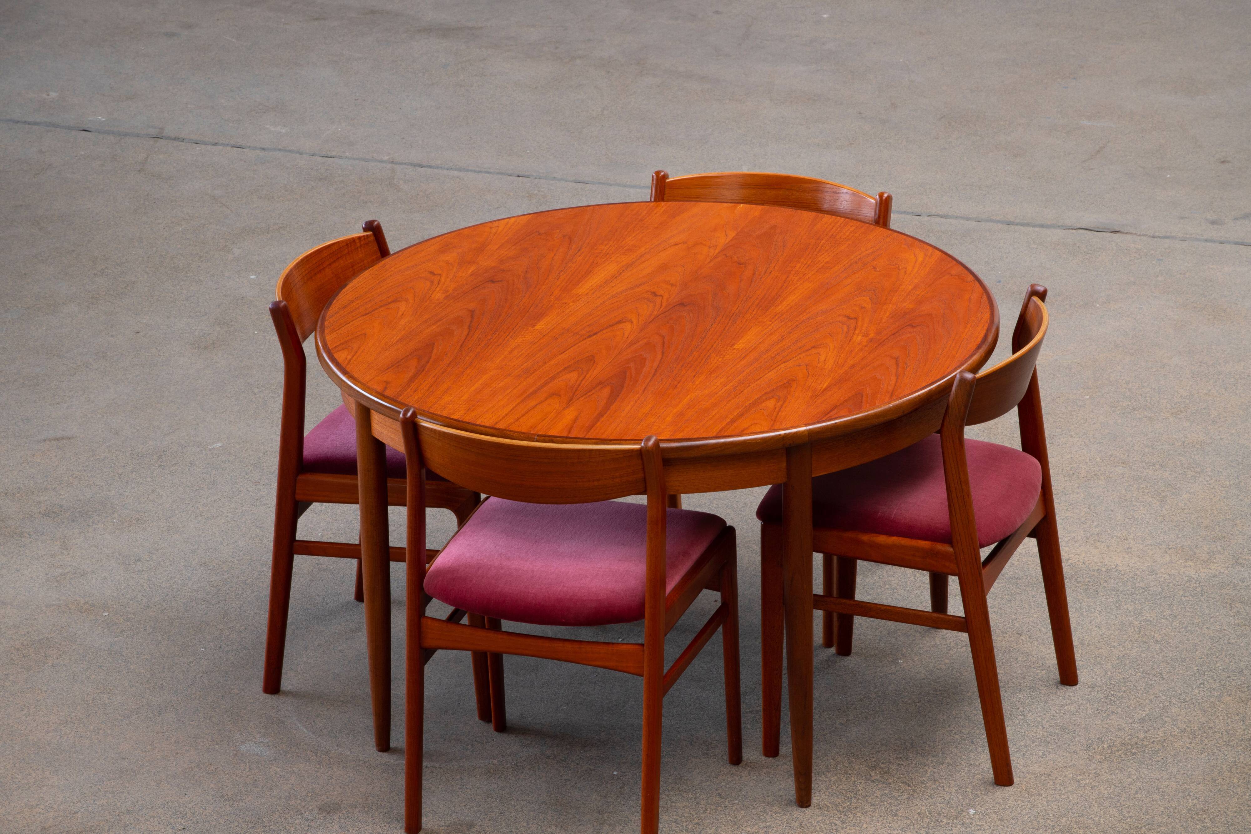 Scandinavian table G-Plan 1960