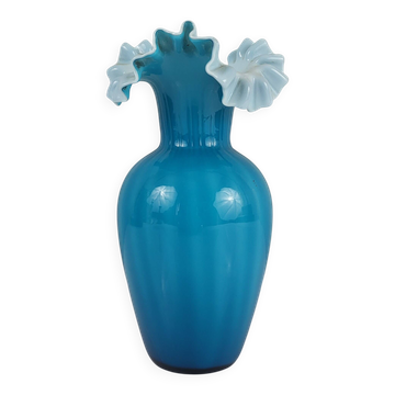 Vase en verre soufflé