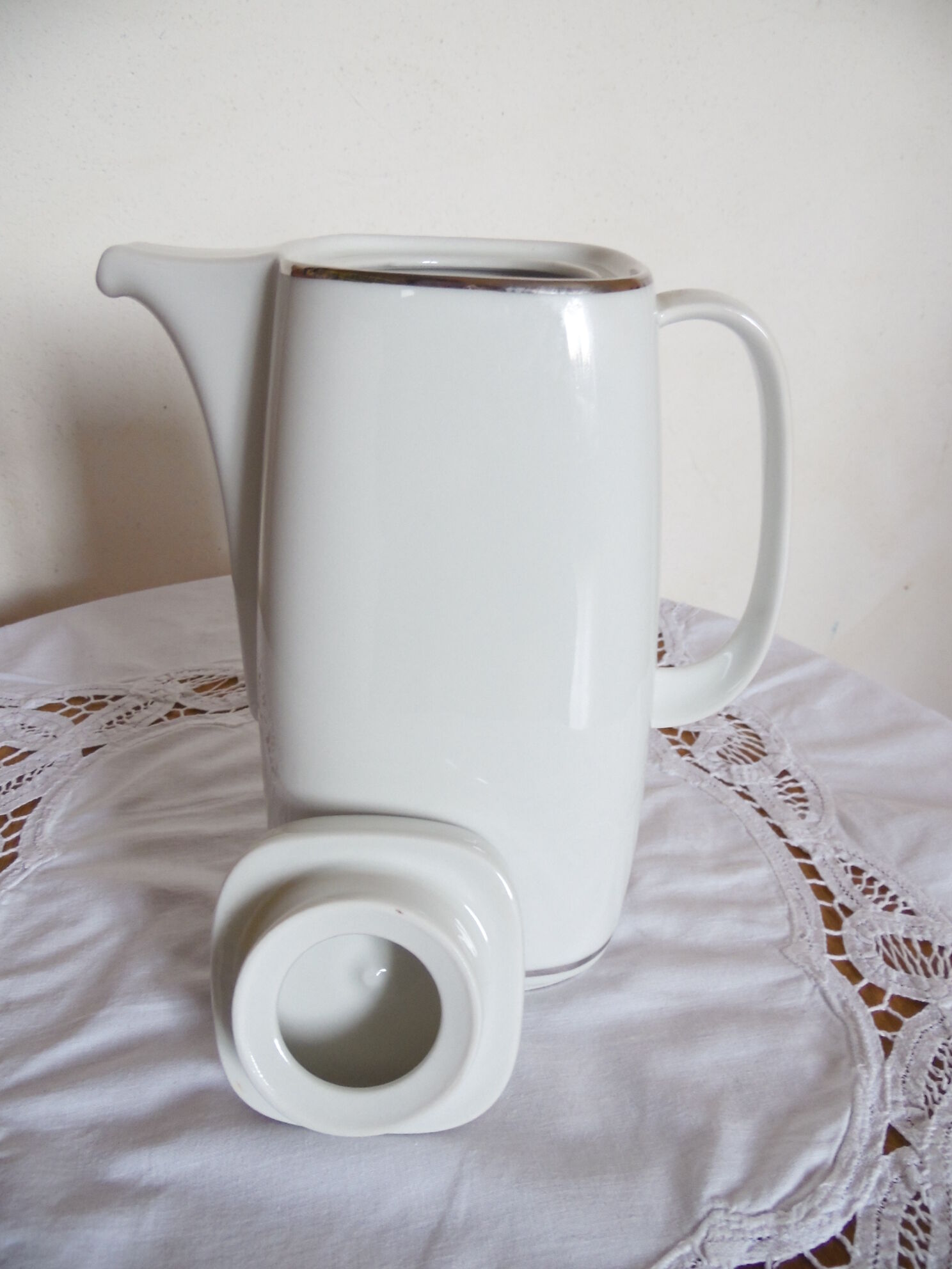 Cafetière design original, Schirnding Bavaria, blanche liseré argent