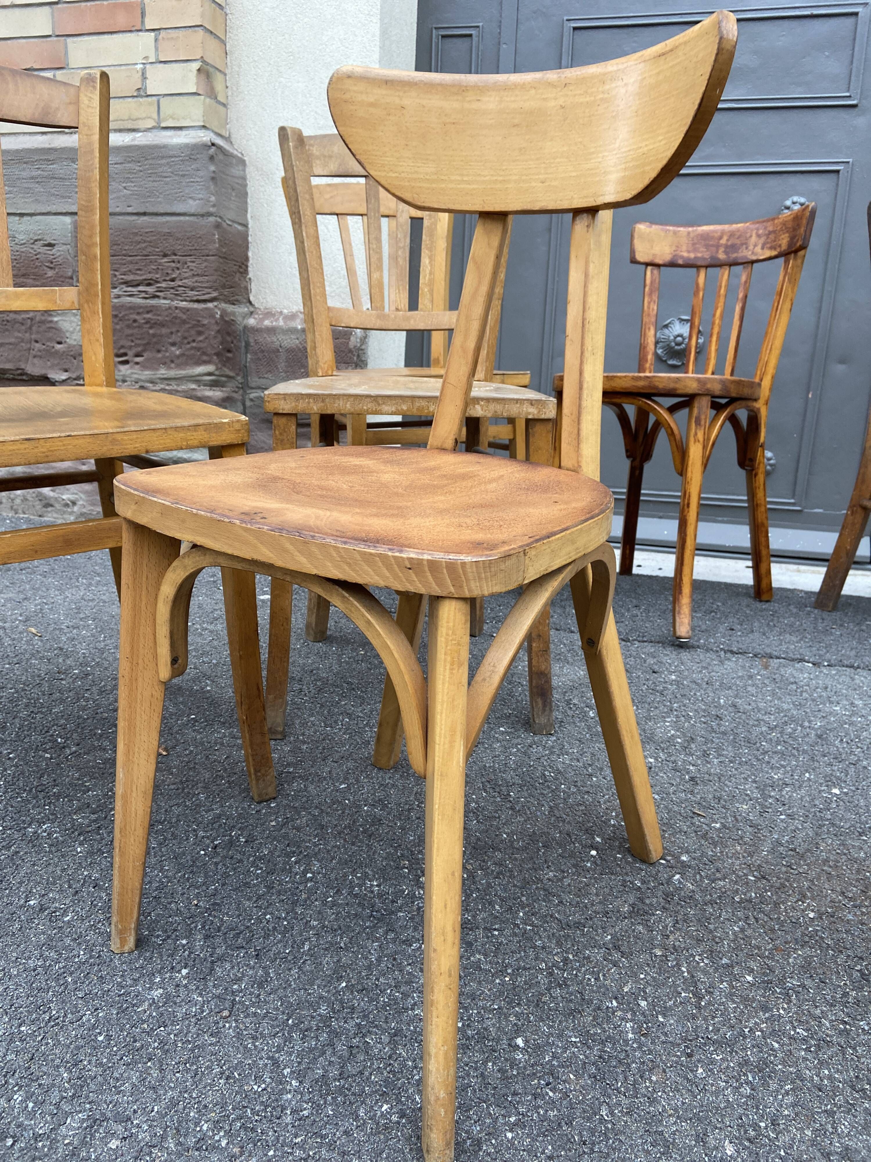 Set of 15 vintage curved wood coffee bistro chairs