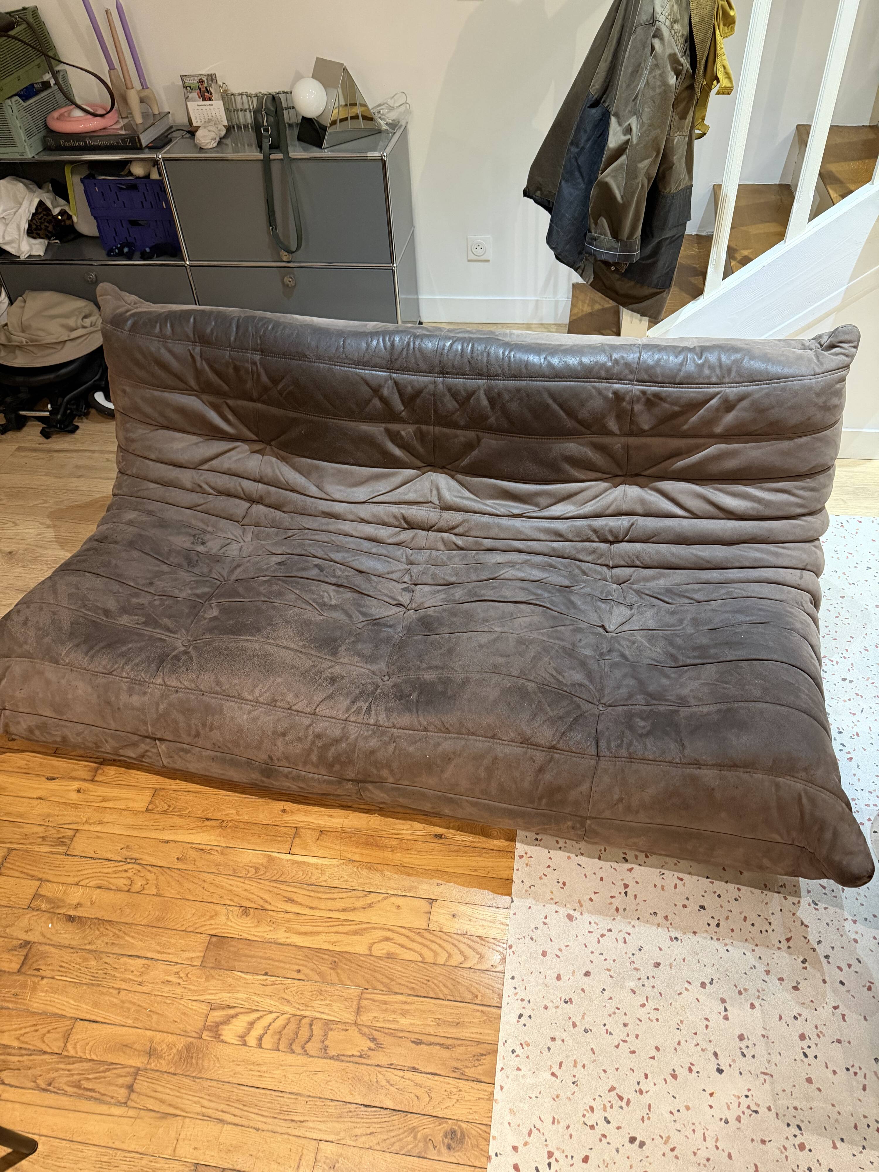 Togo marron alcantara Ligne Roset