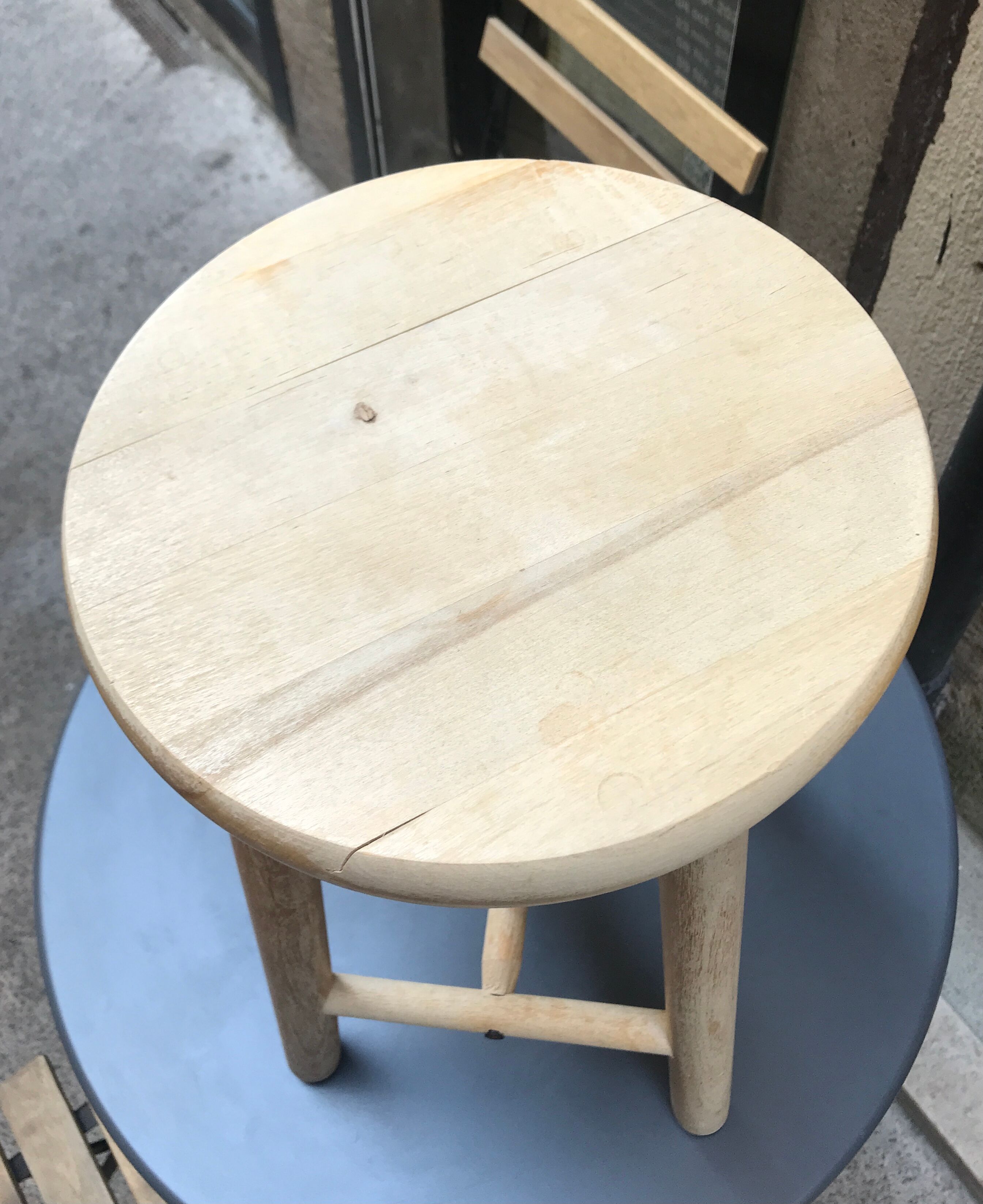 Tabouret en bois
