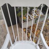 Fauteuil à bascule blanc