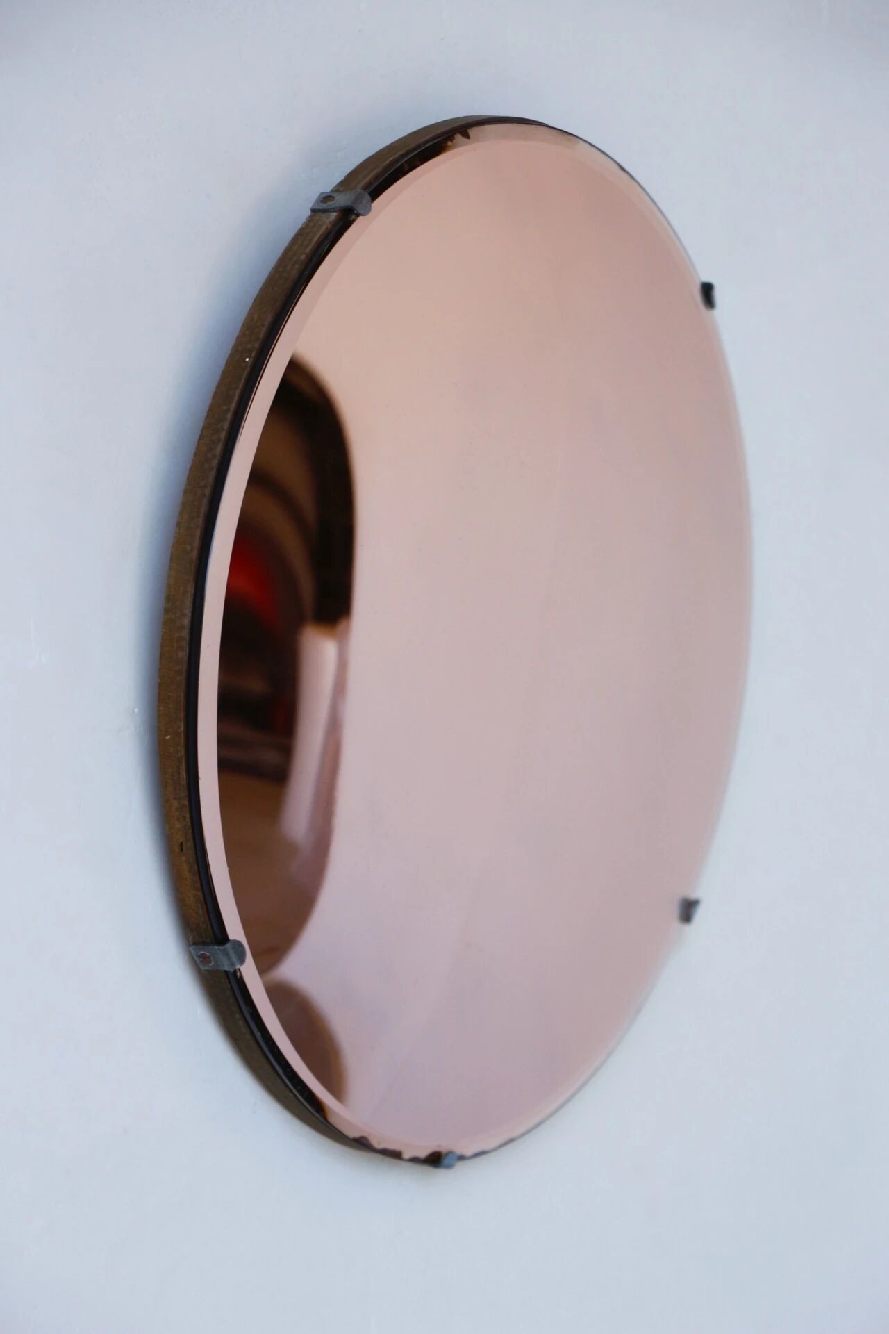 Vintage salmon witch mirror – 50/60 design – 35 cm