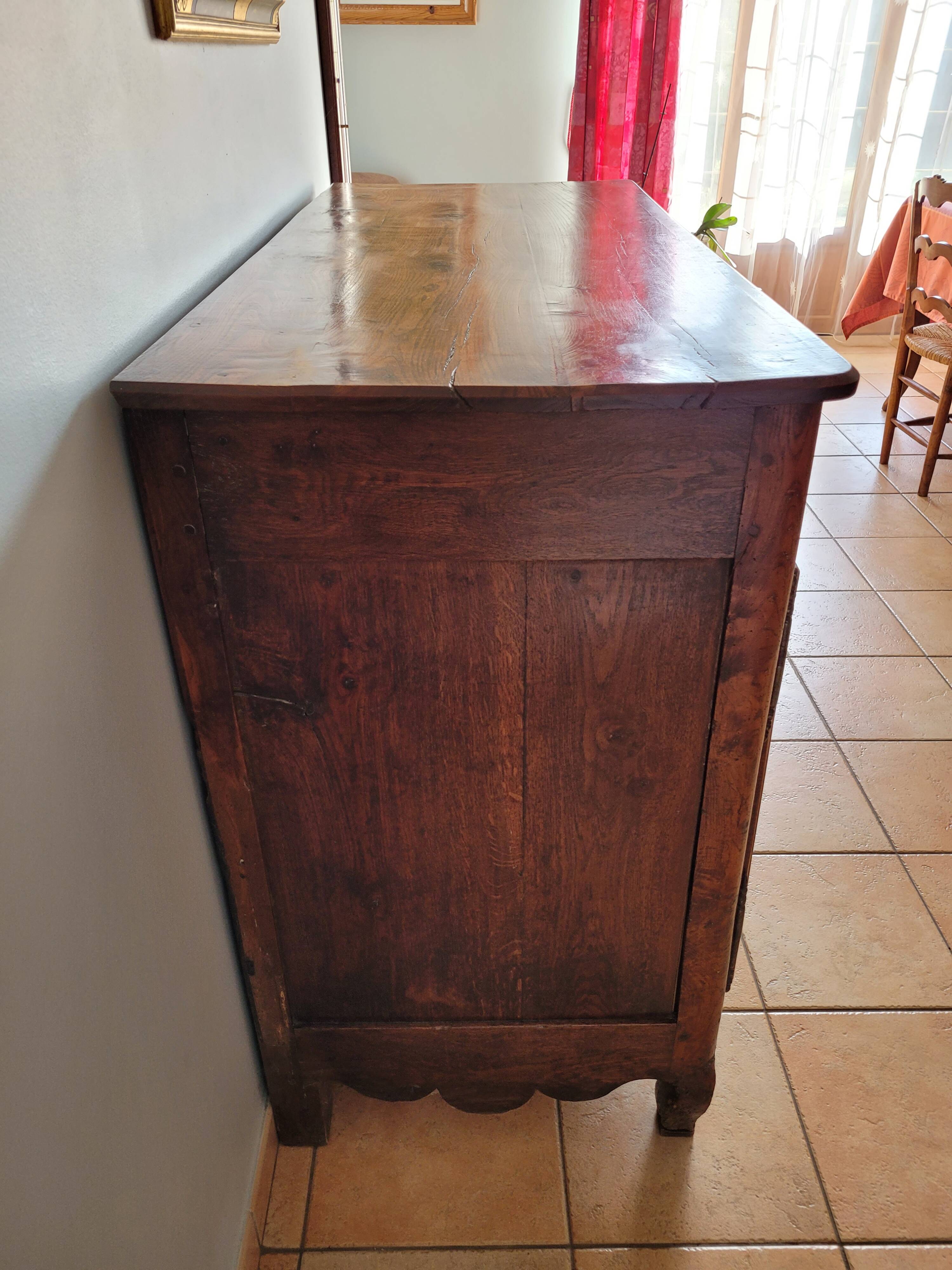 Rustic buffet in Louis XV style