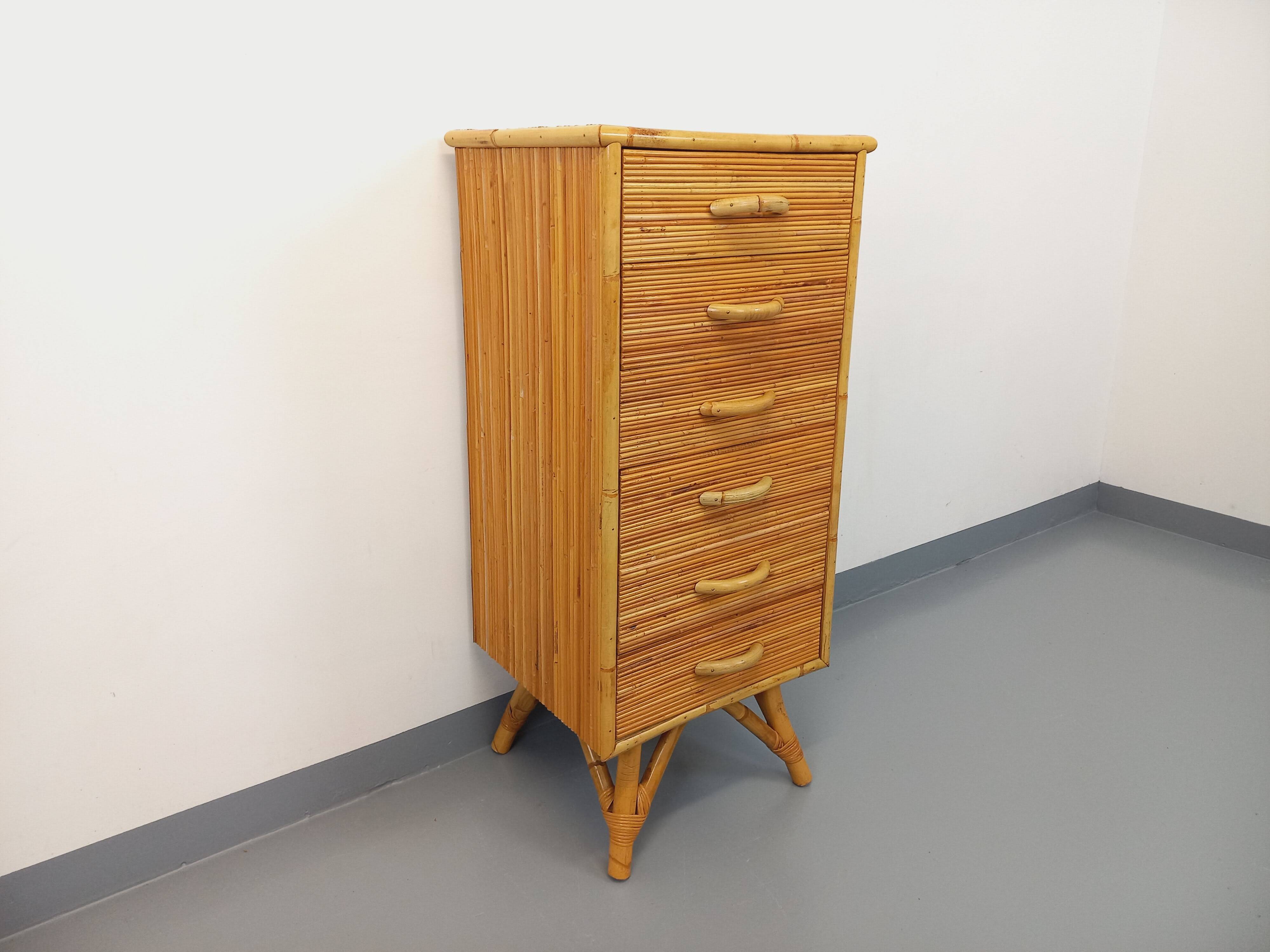 Commode chiffonnier vintage en rotin des années 70