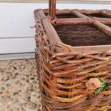 Basket bottle holder