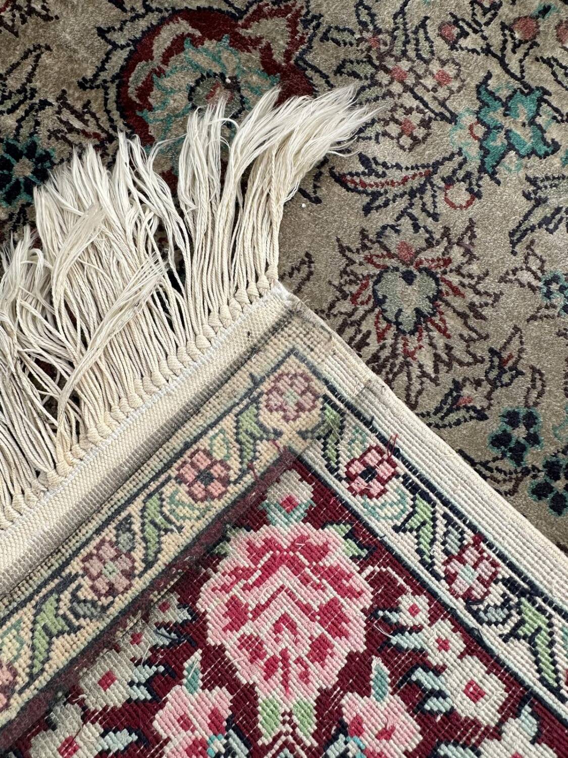 Persian rug in pure silk