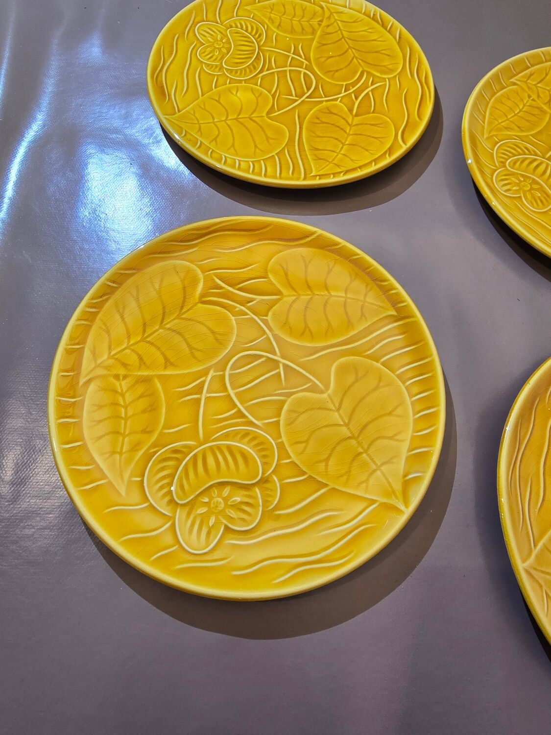 6 Sarreguemines water lily plates